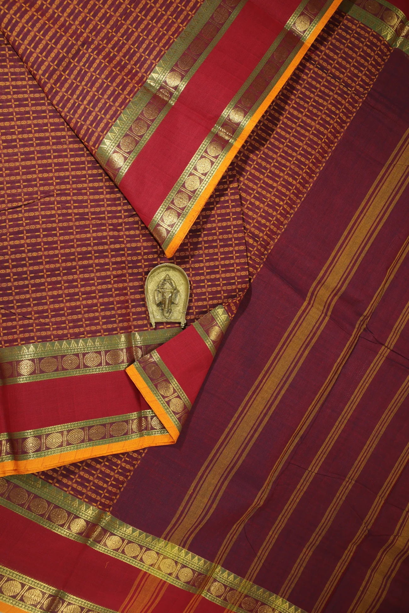 maroon-plus-checked-kanchi-cotton-saree-uu005329-a