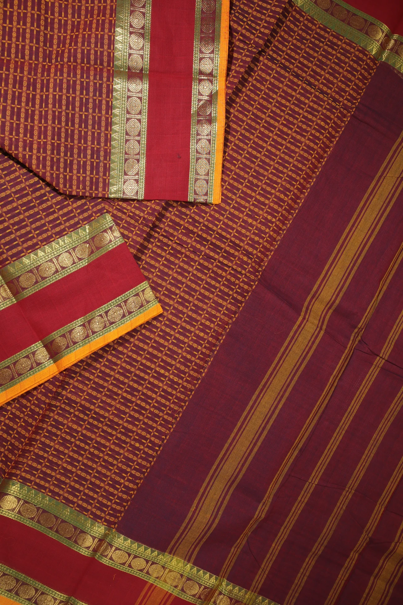 maroon-plus-checked-kanchi-cotton-saree-uu005329-b