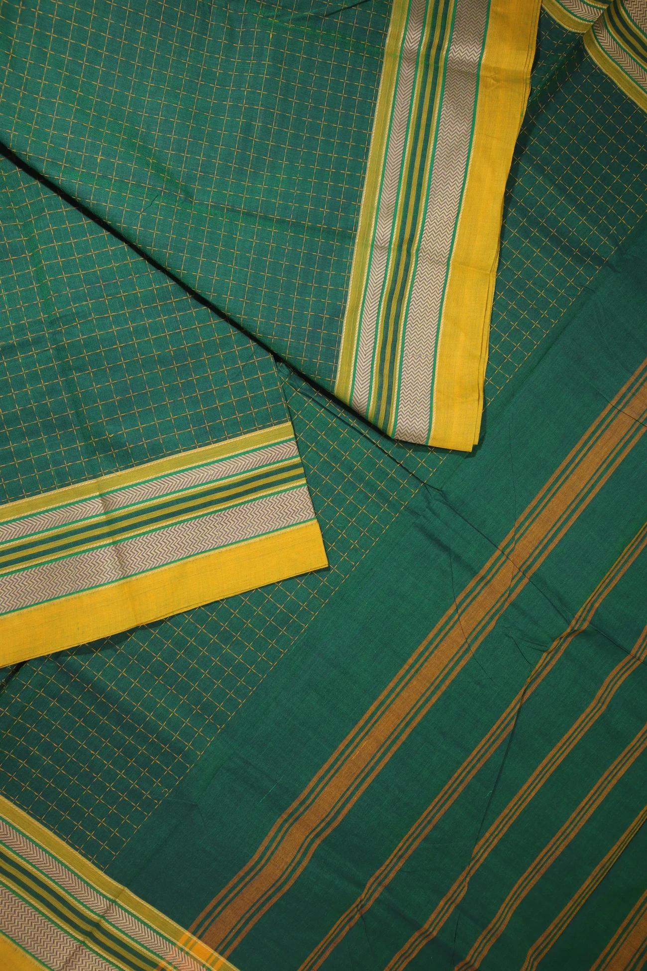 dark-green-plus-checked-kanchi-cotton-saree-uu005347-b