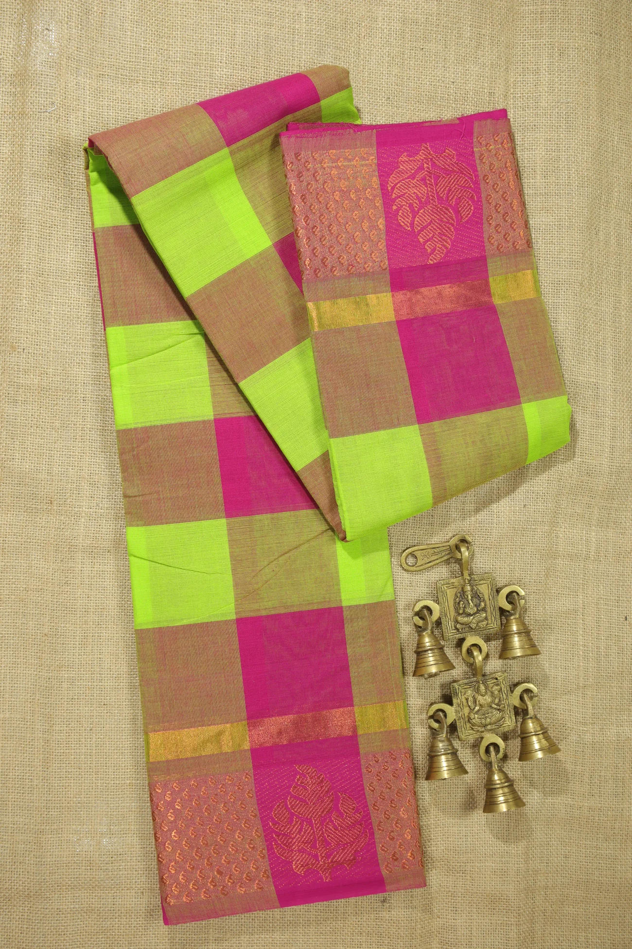 pink-palum-pazhamum-checked-saree-ck002488-a