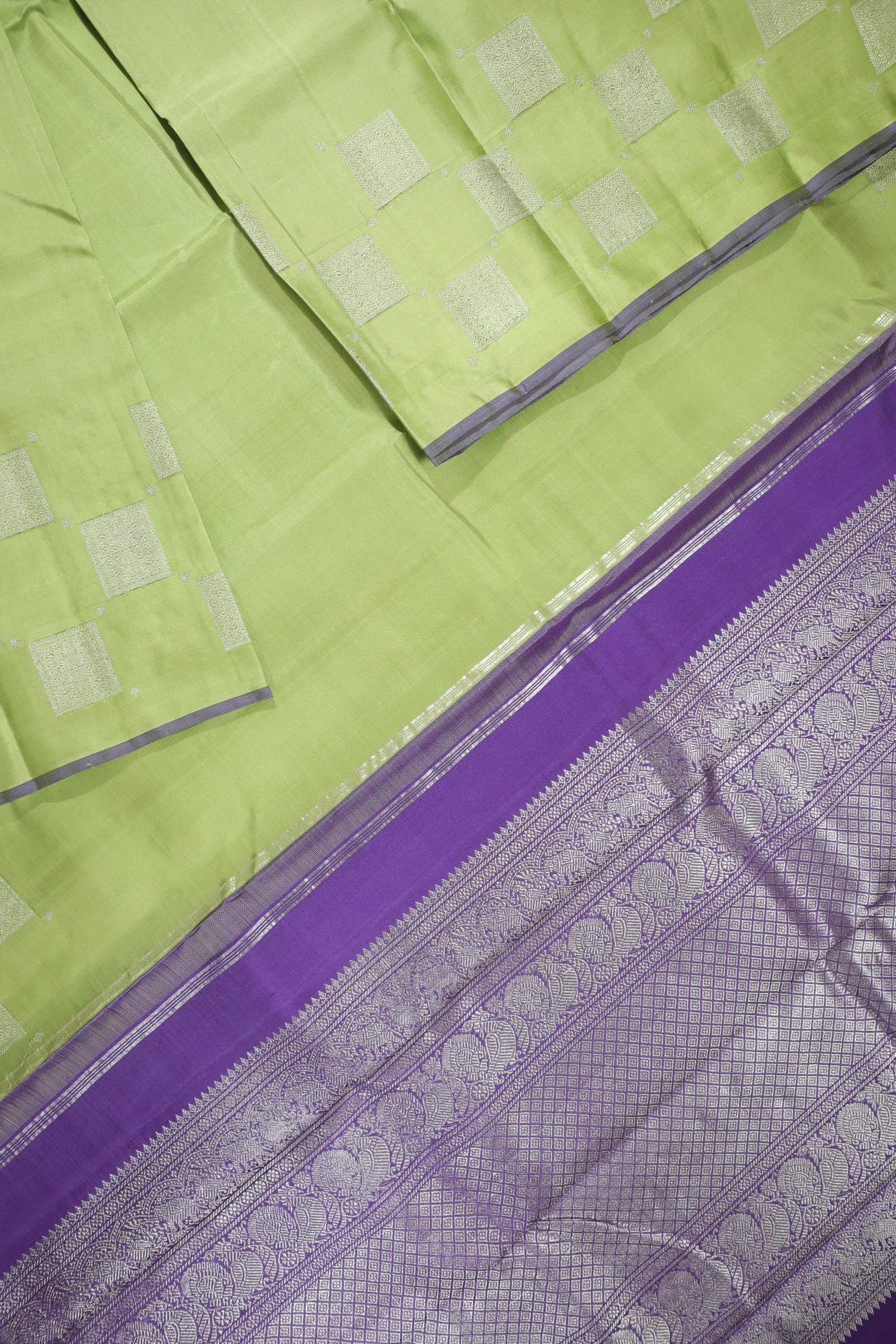 pista-green-flower-kanchipuram-silk-saree-ksp000007-c