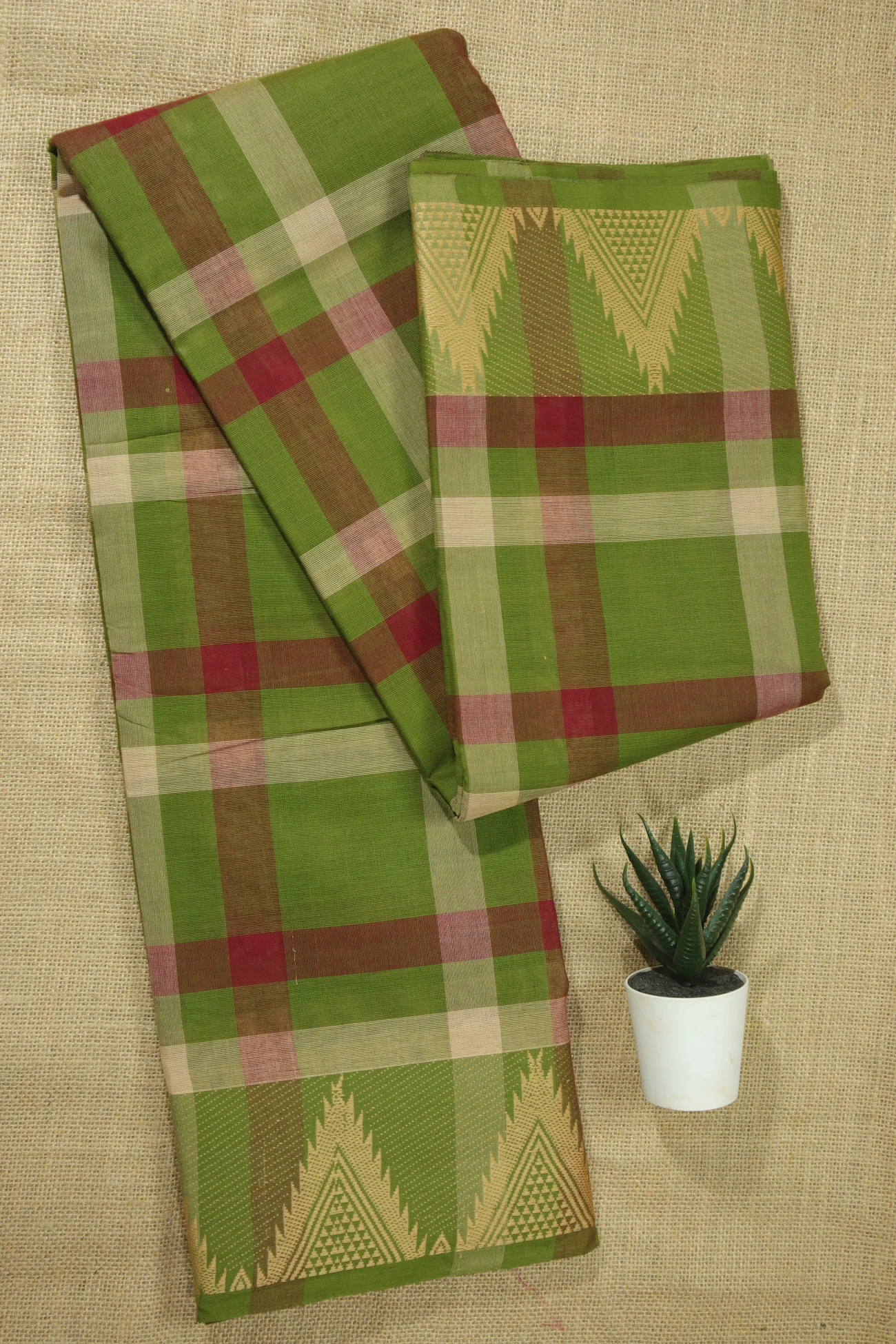 green-temple-checked-saree-ck002534-a