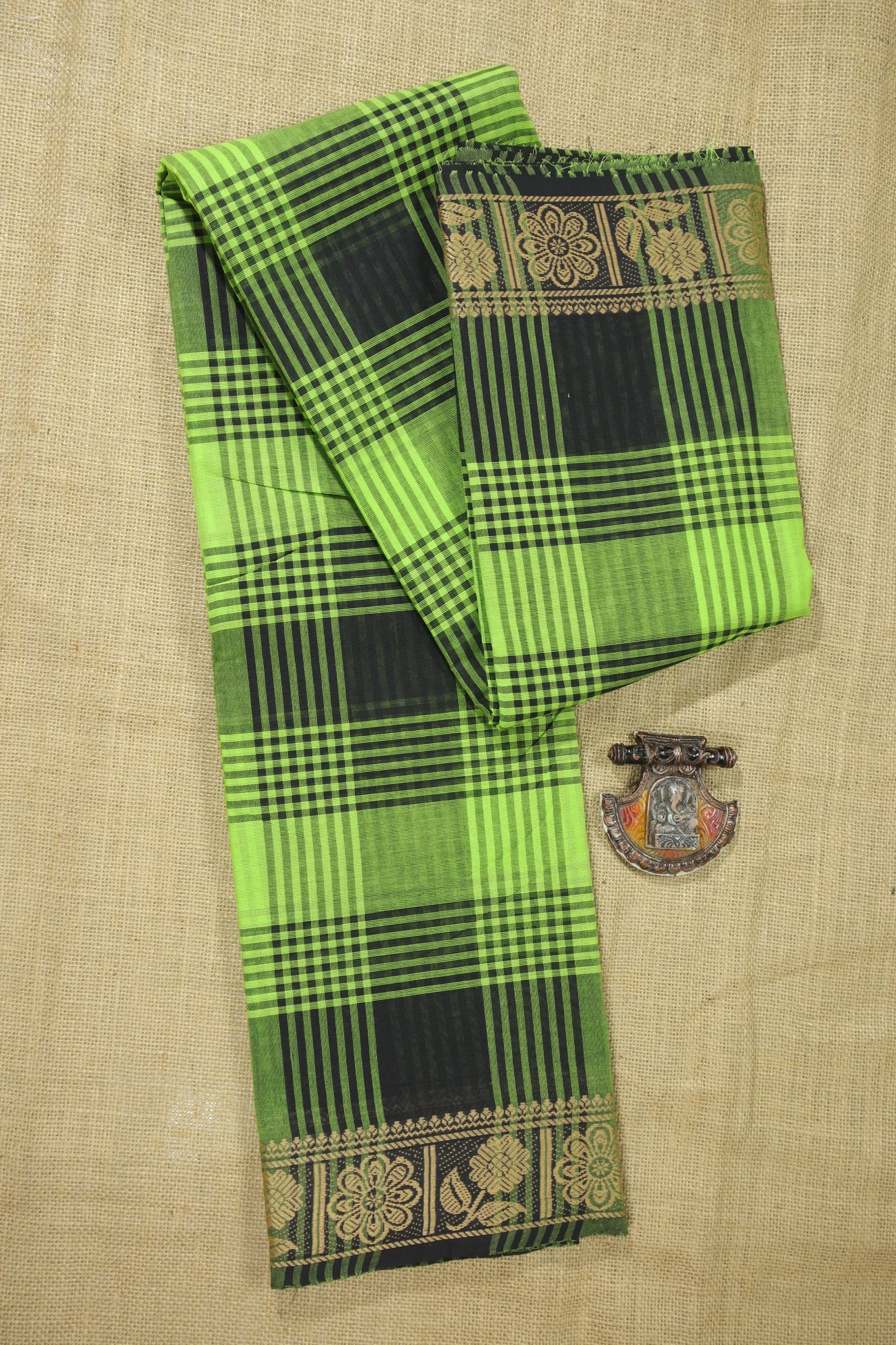 green-flower-thalampoo-reku-checked-saree-ck002546-a