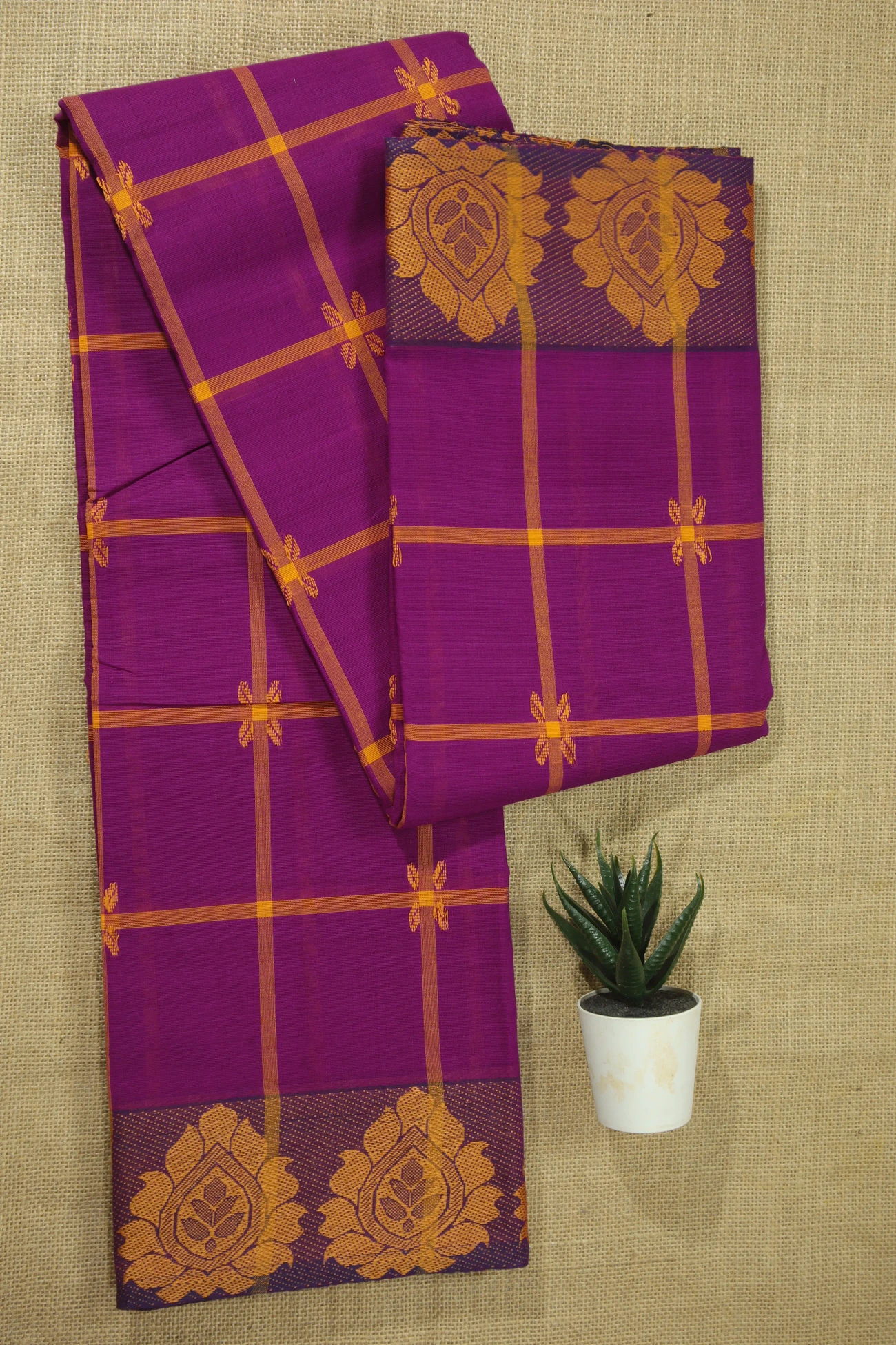 magenta-flower-checked-saree-ck002550-a