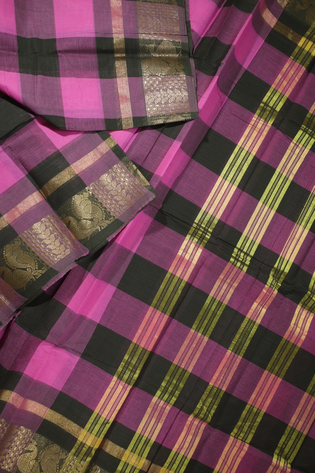 pink-peacock-checked-sarees-ck001600-b