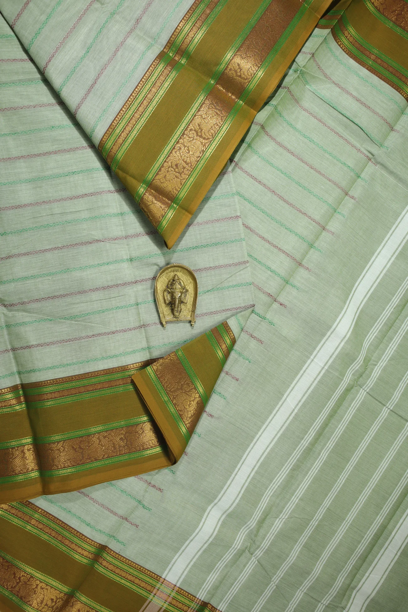 light-green-veldhari-peacock-grand-chettinad-saree-gc001766-a