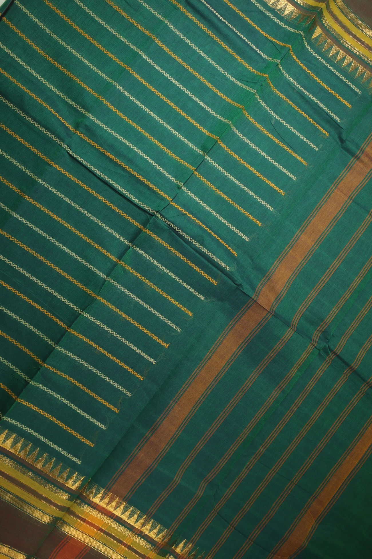 dark-green-temple-veldhari-grand-chettinad-saree-gc001764-c