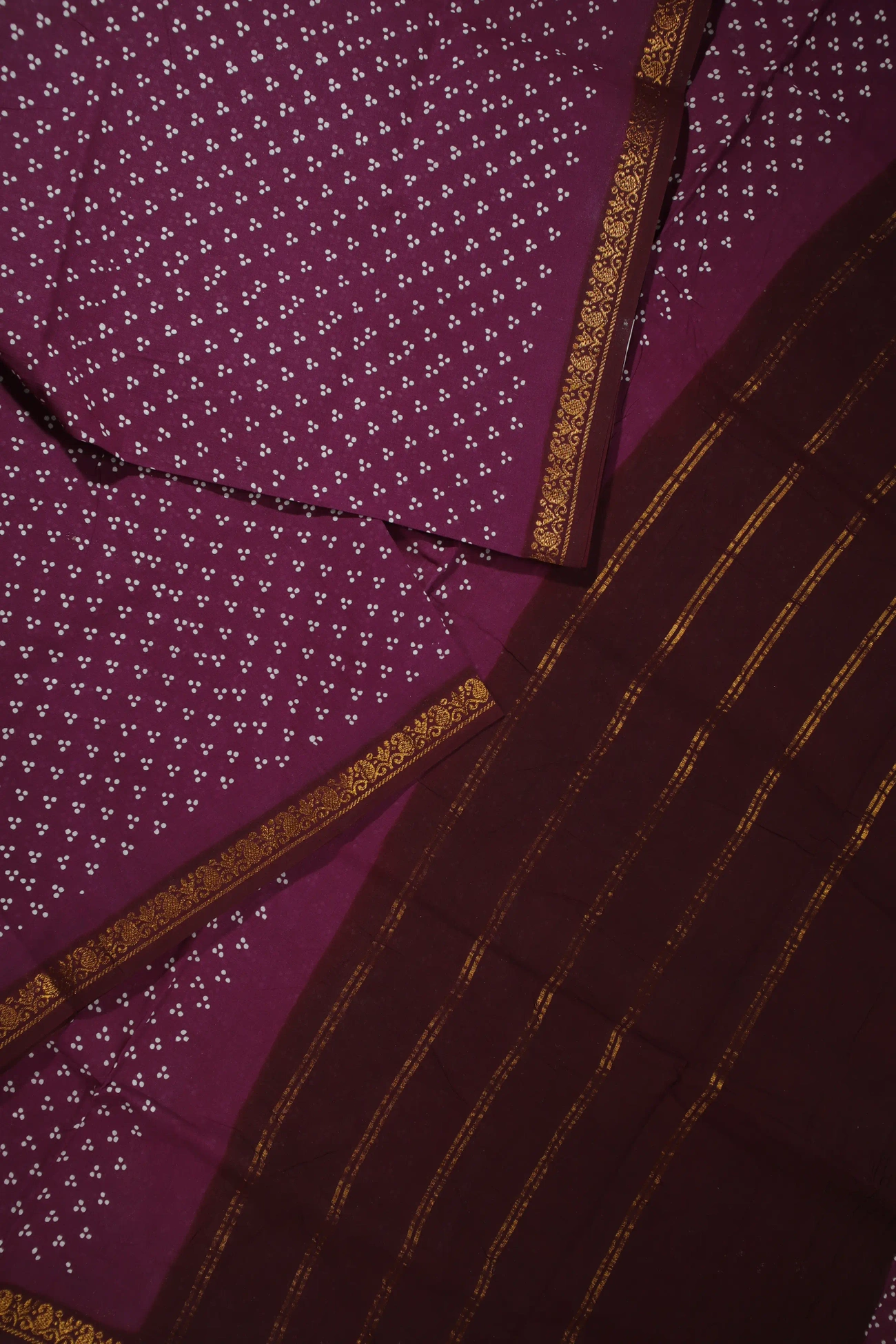 magenta-buttas-mango-madurai-sungudi-saree-ss006108-b