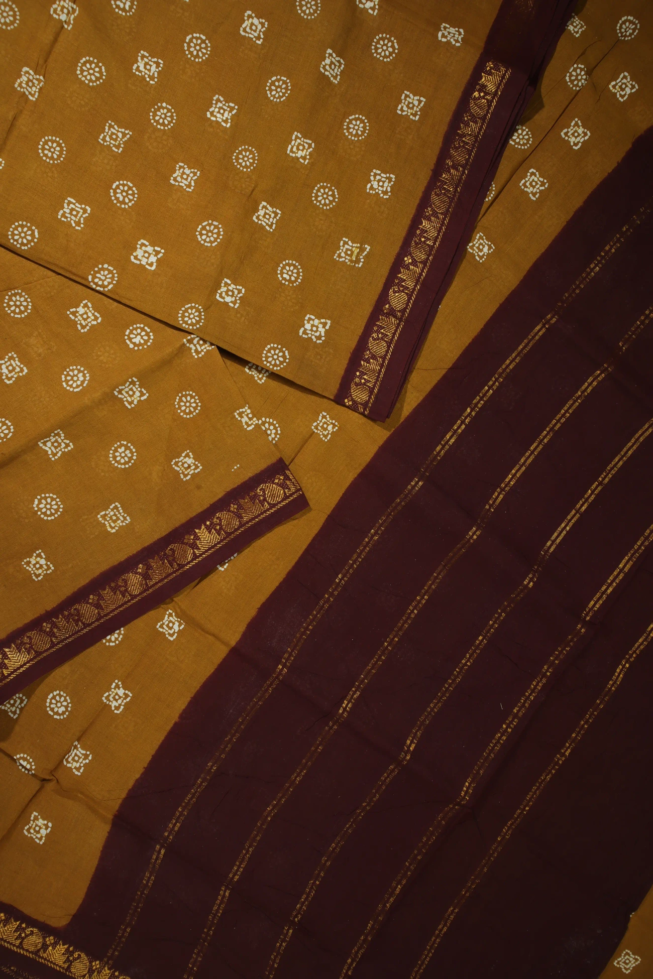 brown-thalampoo-reku-mango-madurai-sungudi-saree-ss006139-b