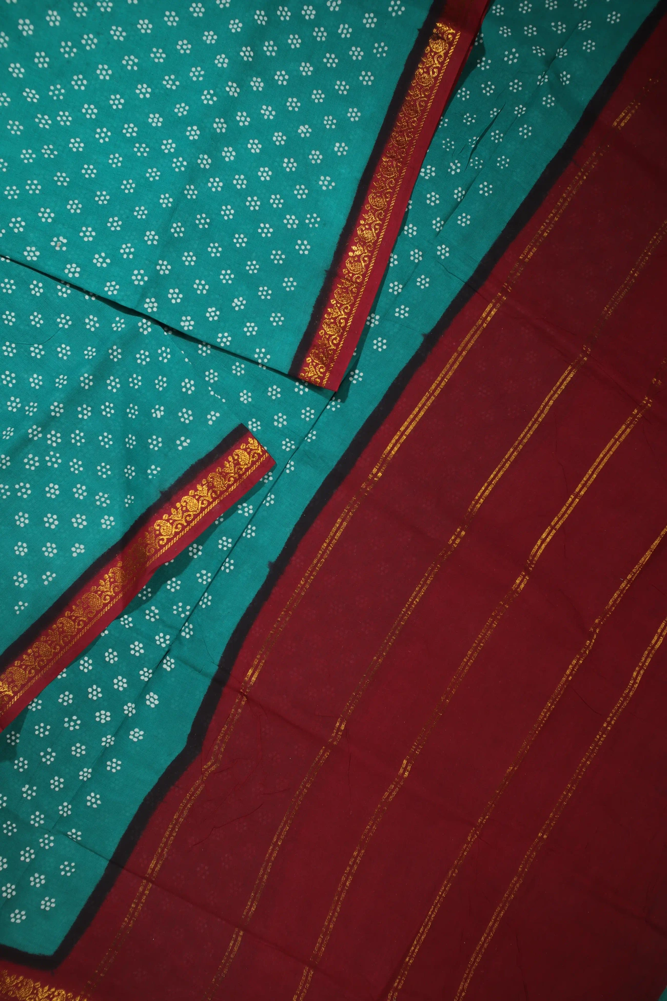 light-green-mango-buttas-madurai-sungudi-saree-ss006130-b