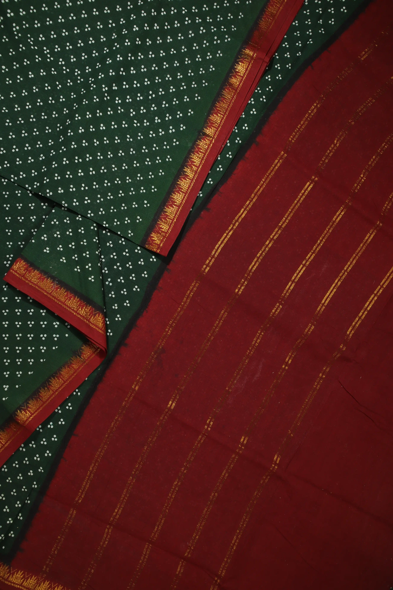 dark-green-dots-temple-madurai-sungudi-saree-ss006101-b