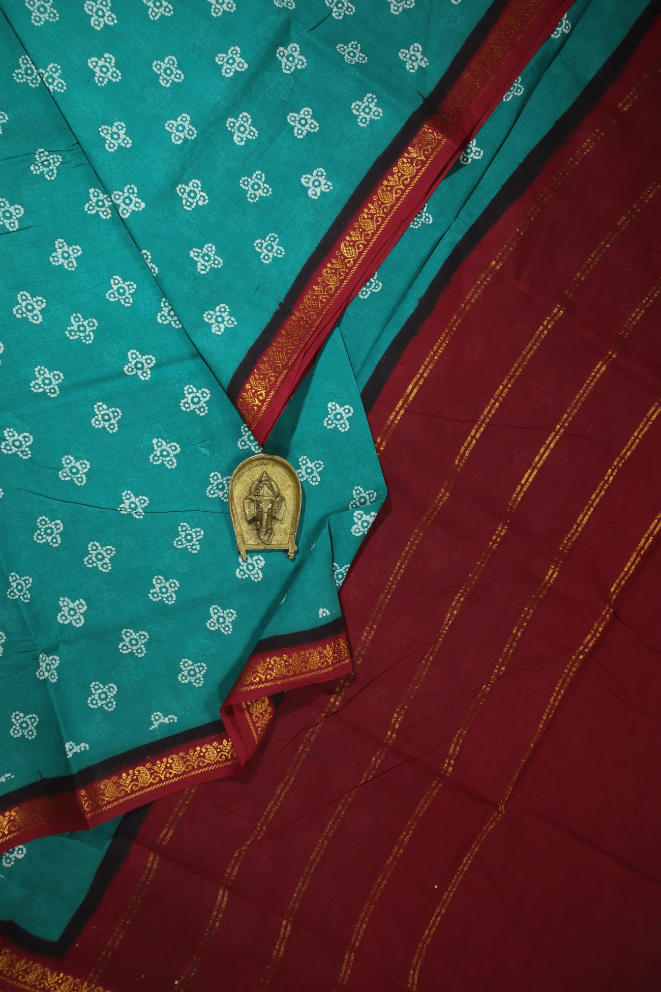 teal-flower-mango-madurai-sungudi-saree-ss006111-a