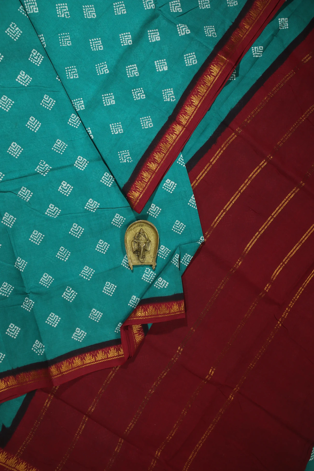 light-green-thalampoo-reku-madurai-sungudi-saree-ss006127-a