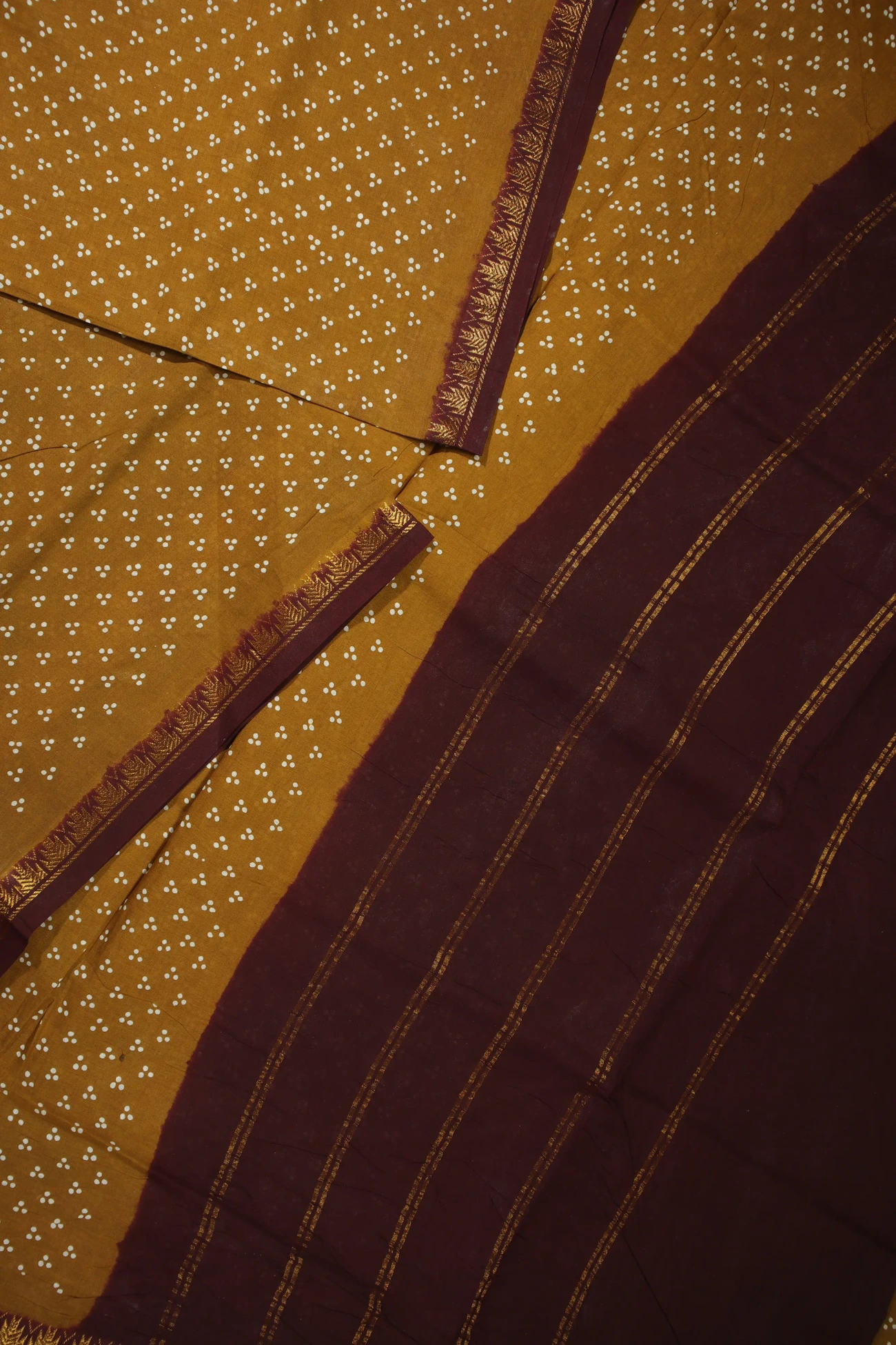 mustard-dots-thalampoo-reku-madurai-sungudi-saree-ss006071-b