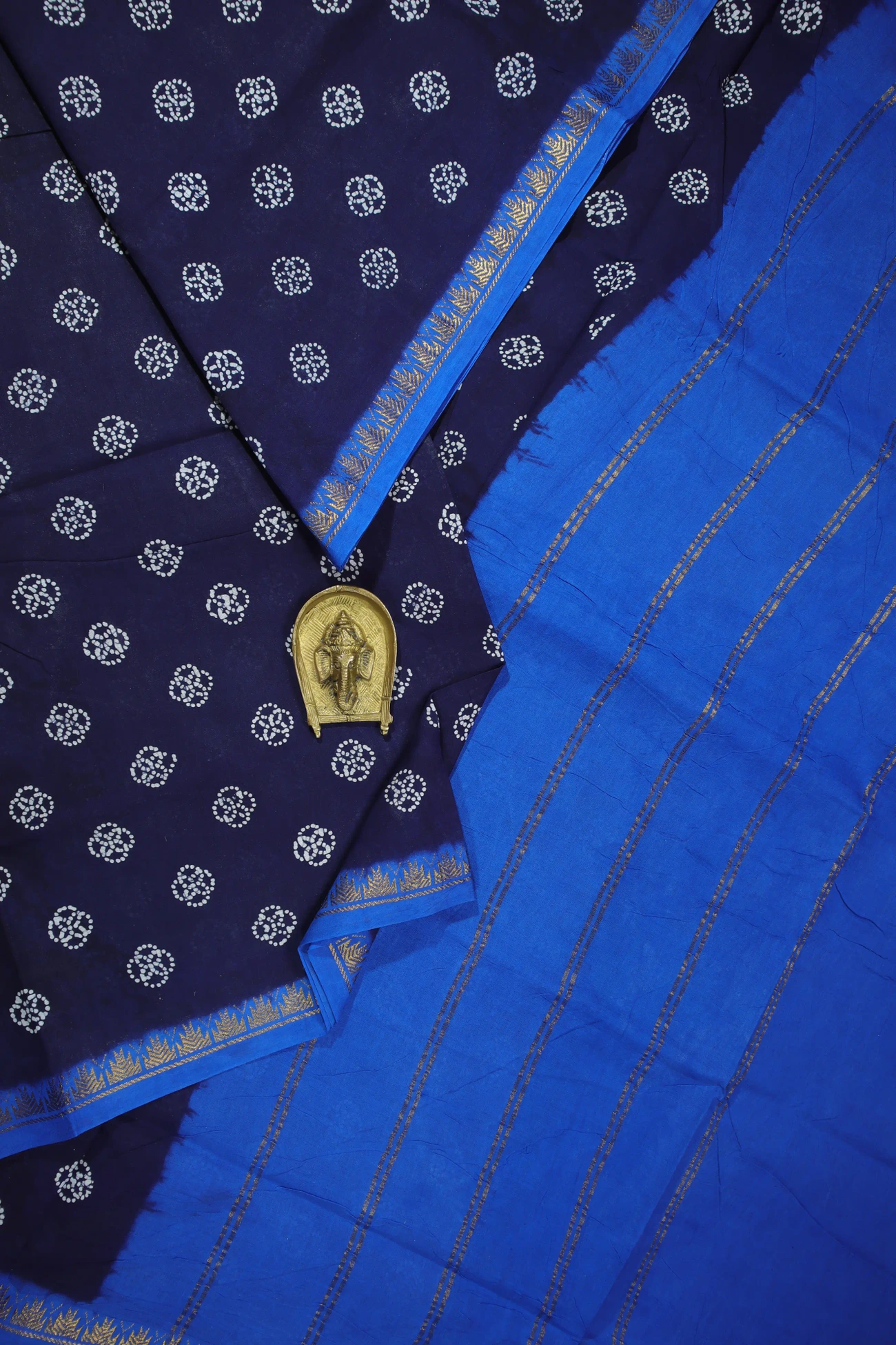 navy-flower-thalampoo-reku-madurai-sungudi-saree-ss006148-a