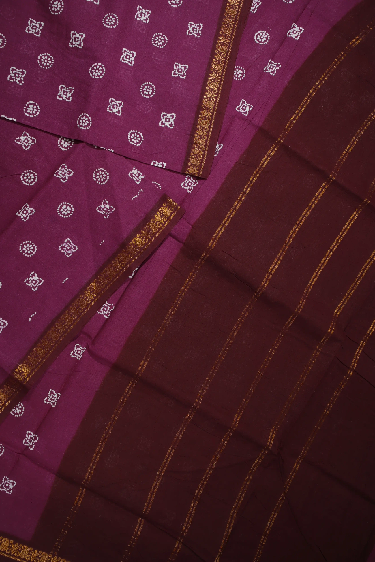 dark-magenta-flower-madurai-sungudi-saree-ss006147-b