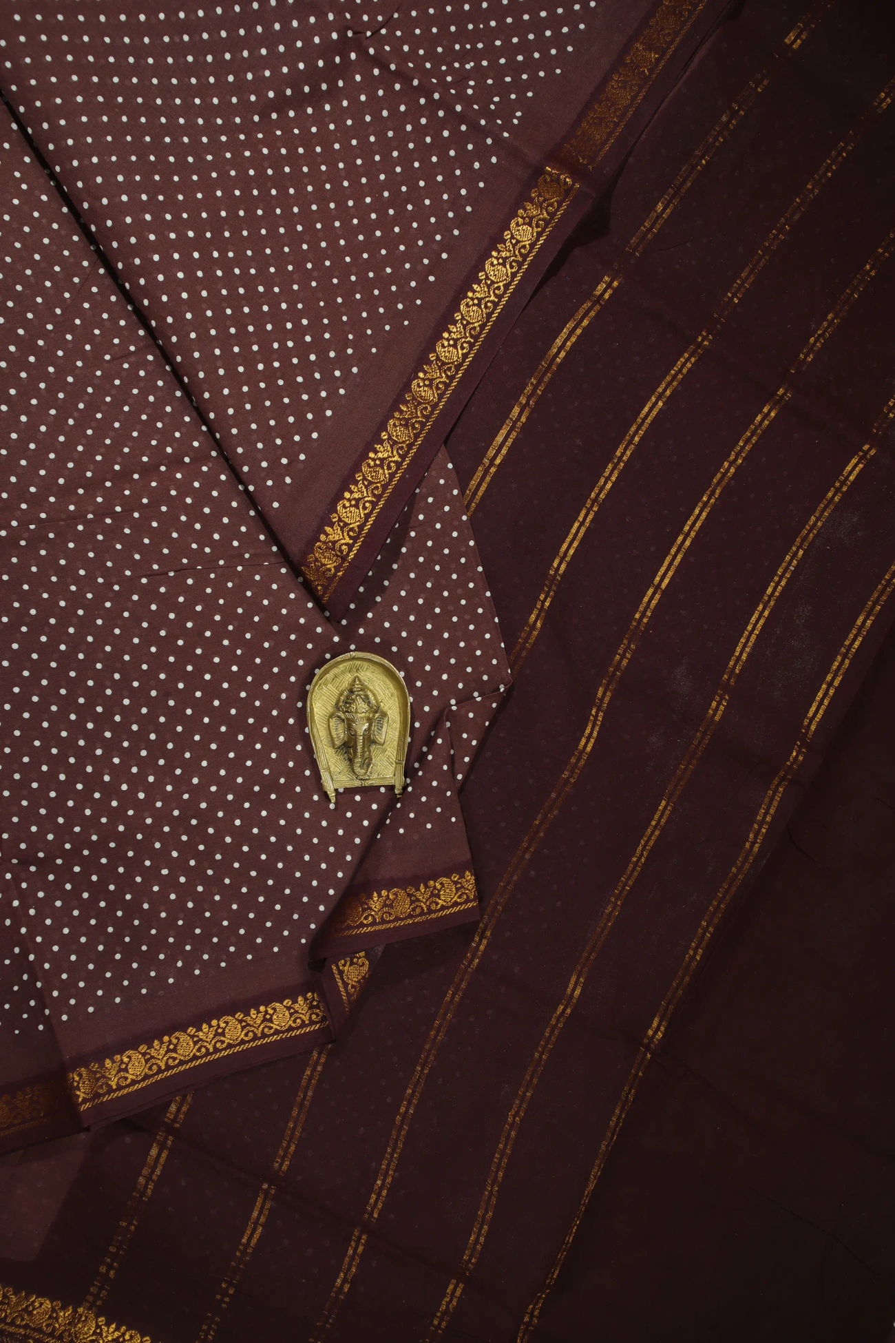 brown-dots-mango-madurai-sungudi-saree-ss006125-a