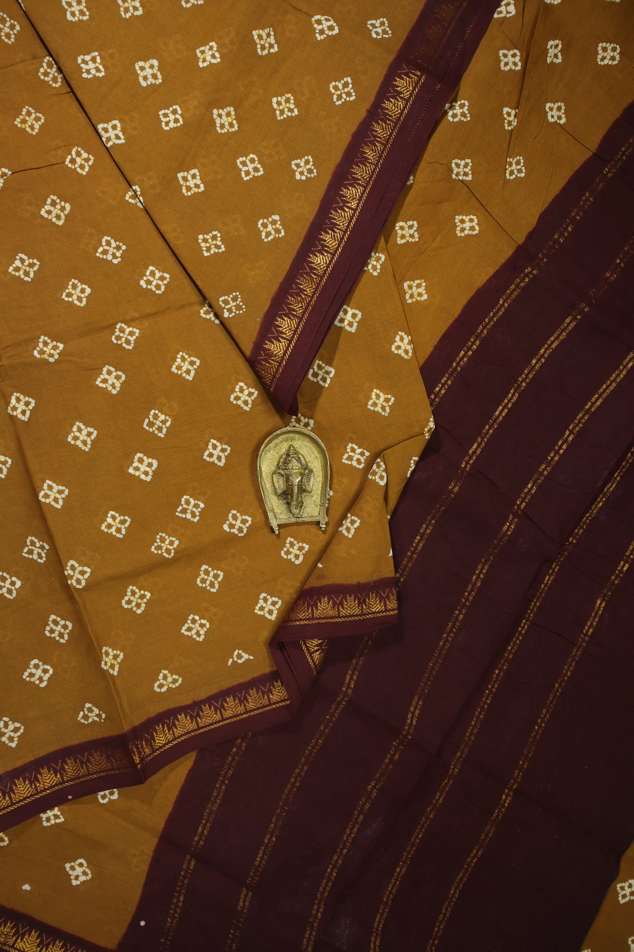 mustard-flower-thalampoo-reku-madurai-sungudi-saree-ss006054-a