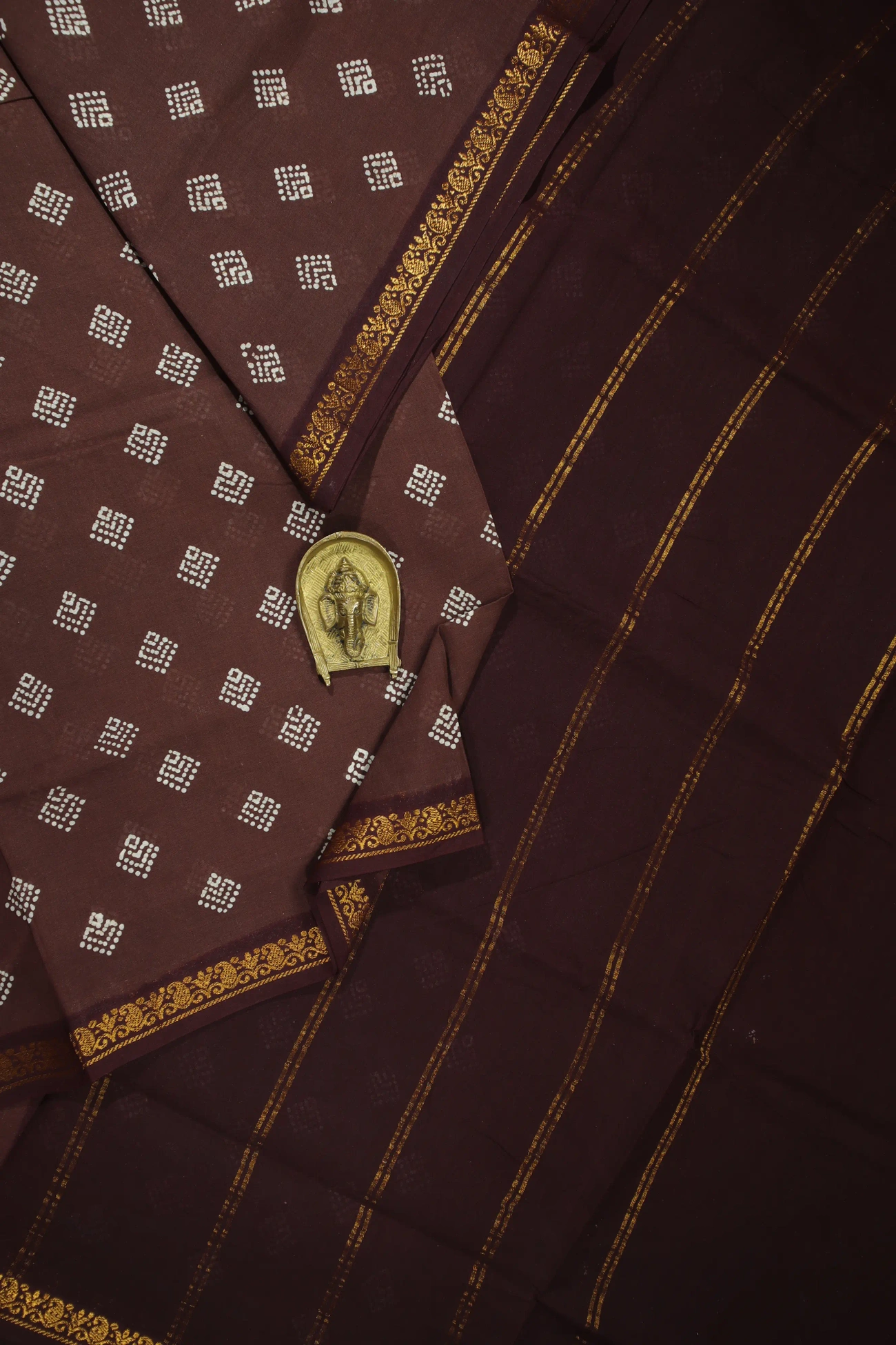 brown-mango-madurai-sungudi-saree-ss006138-a