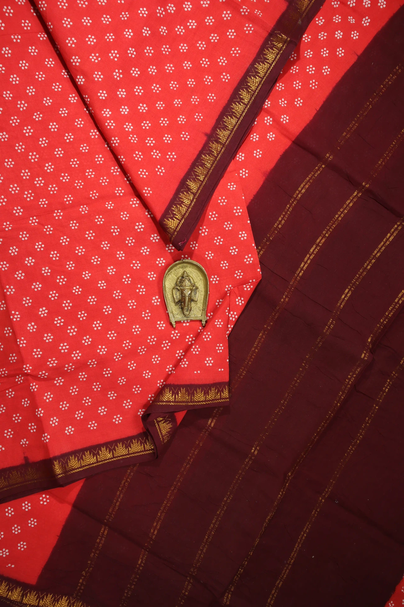 red-dots-temple-madurai-sungudi-saree-ss006152-a