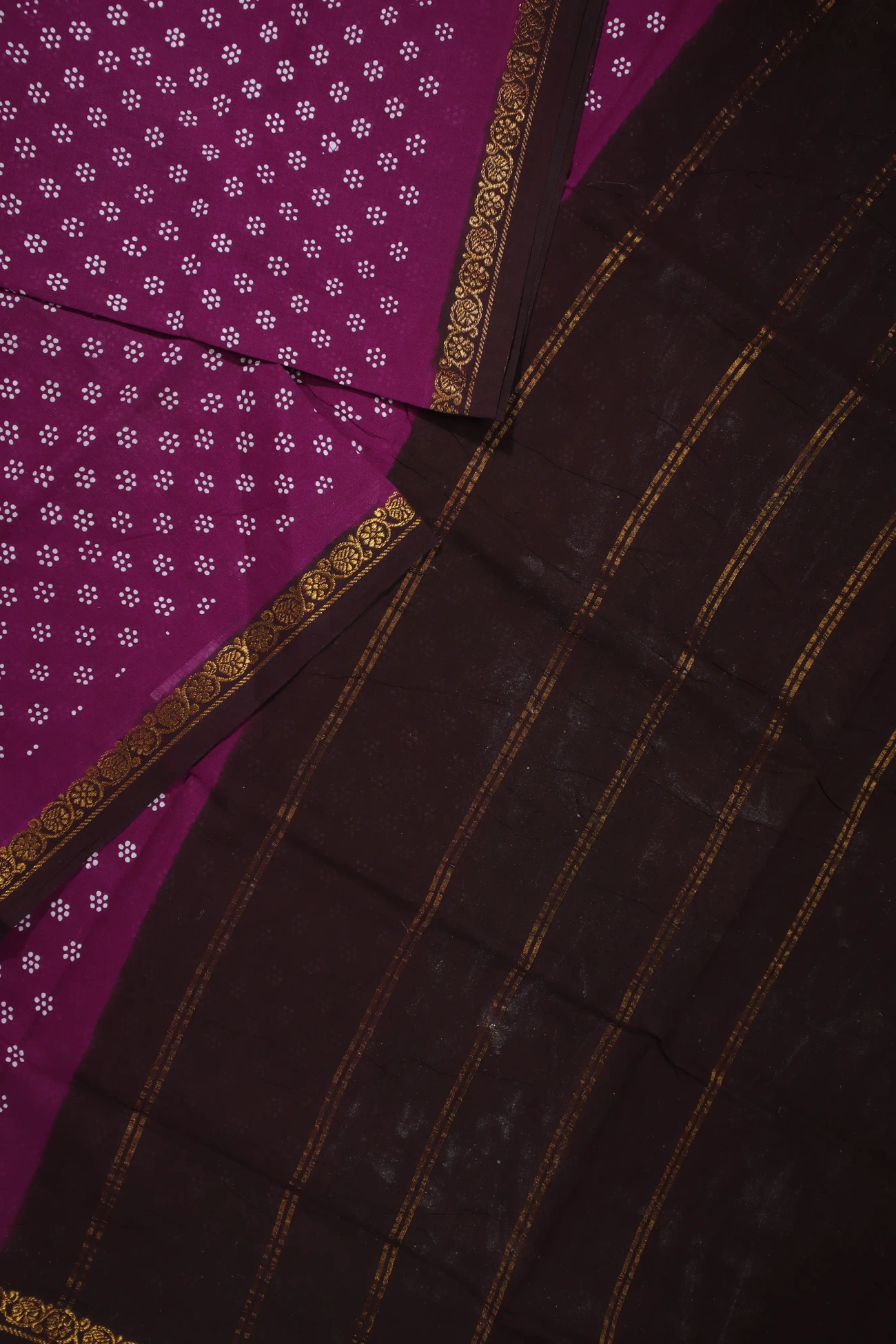 magenta-flower-madurai-sungudi-saree-ss006089-b