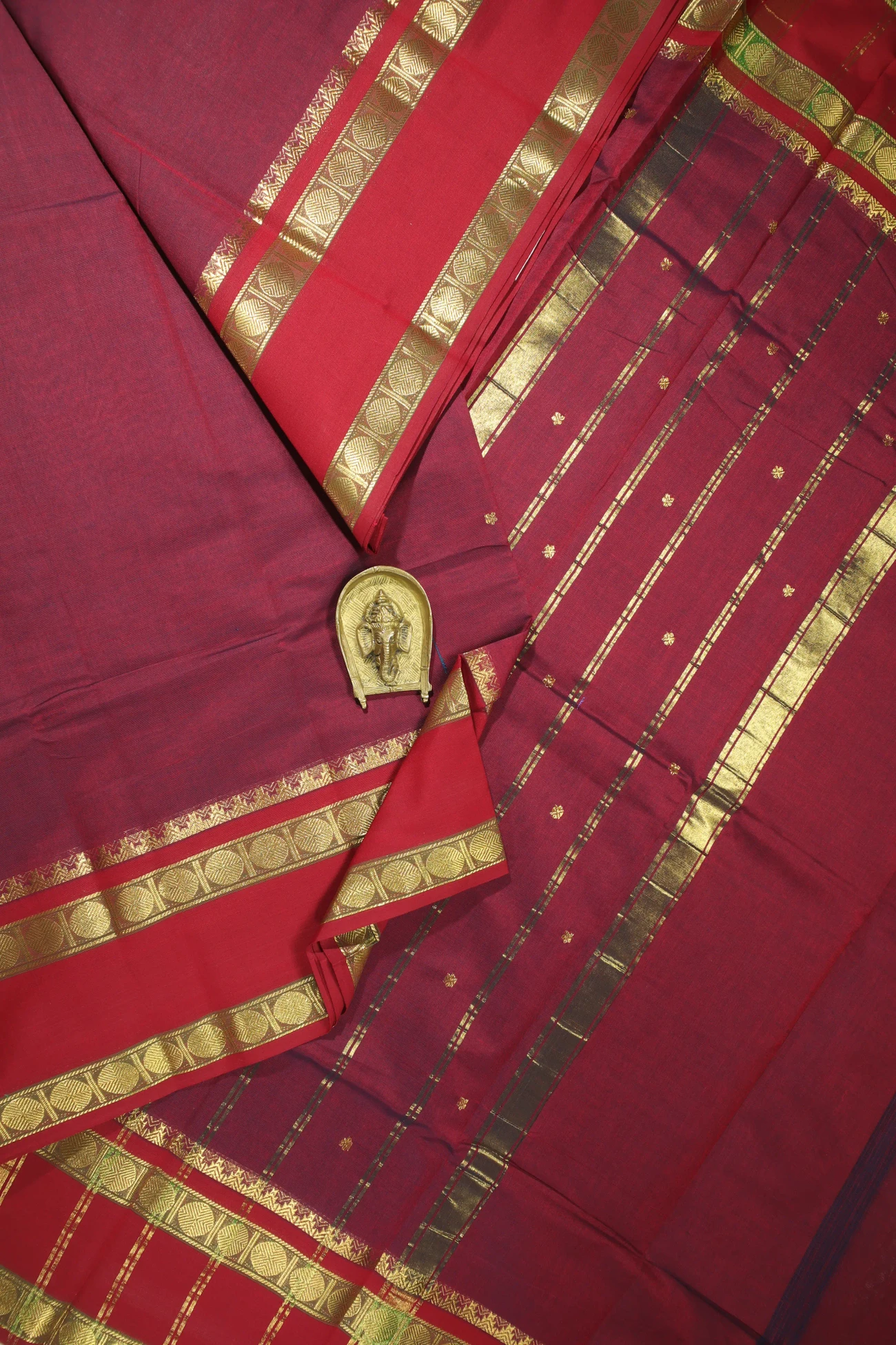 maroon-rettai-pettu-ruthratcham-kundavai-saree-kun000035-a