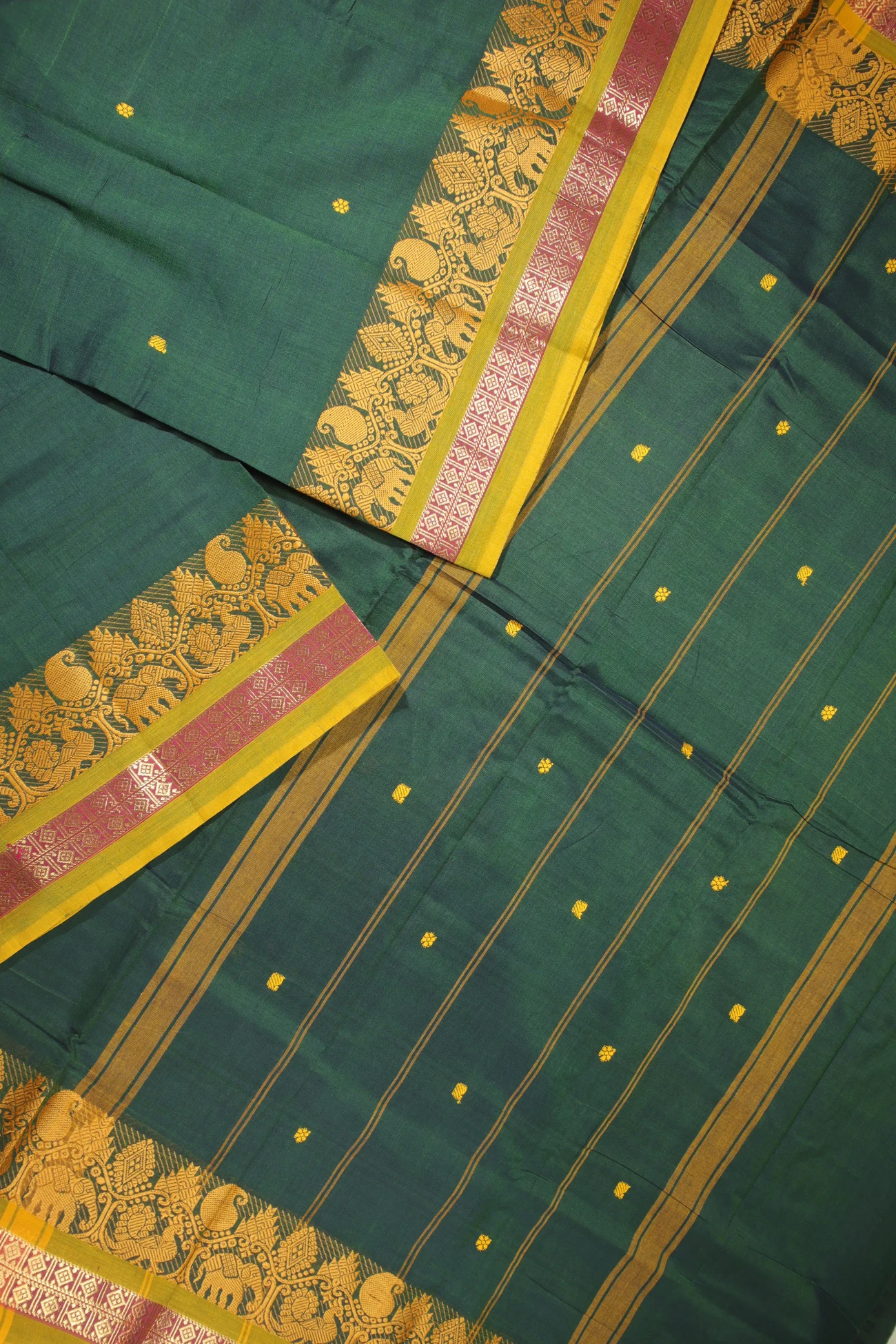 dark-green-mango-peacock-kundavai-saree-kun000051-b