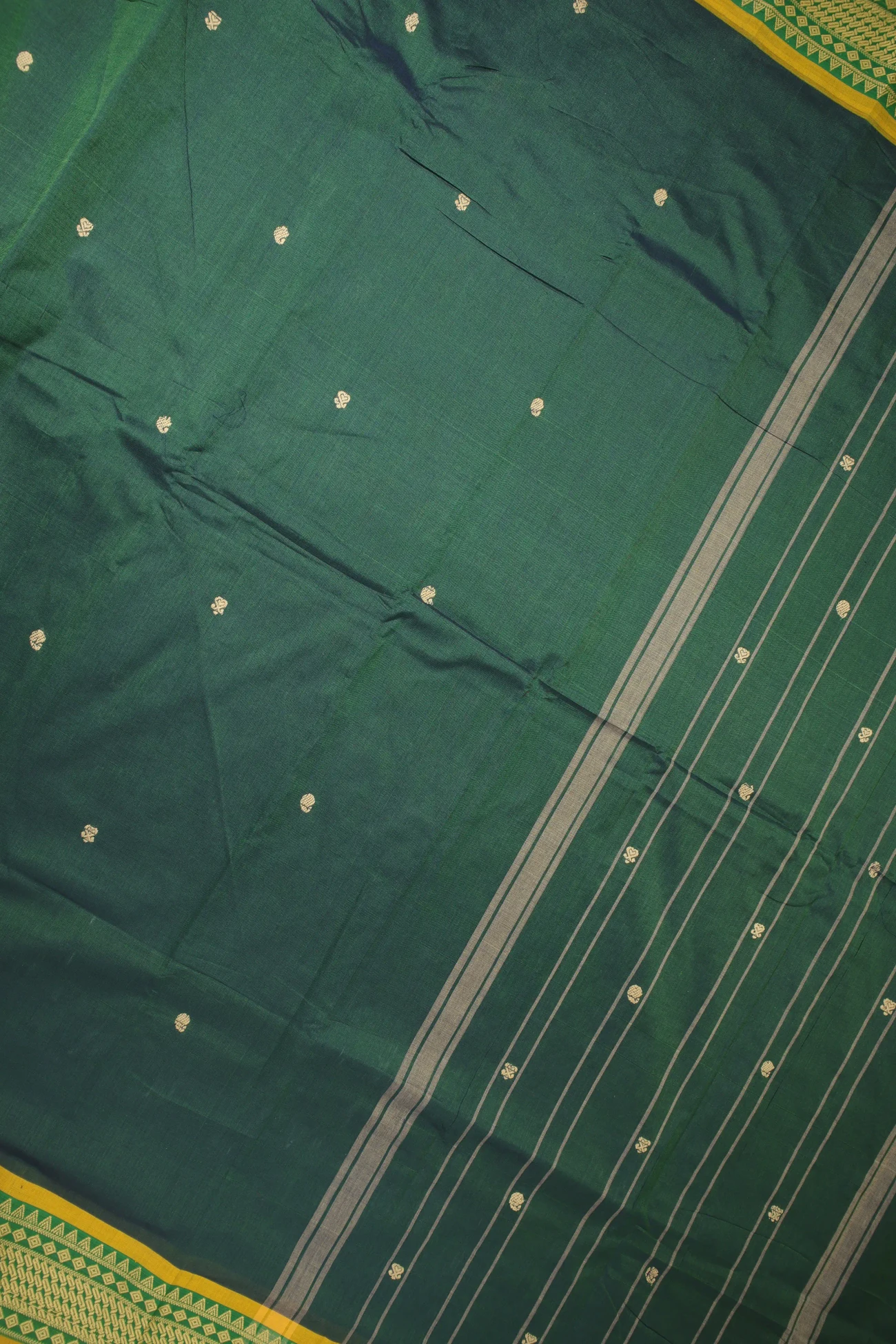 dark-green-temple-kundavai-saree-kun000043-c