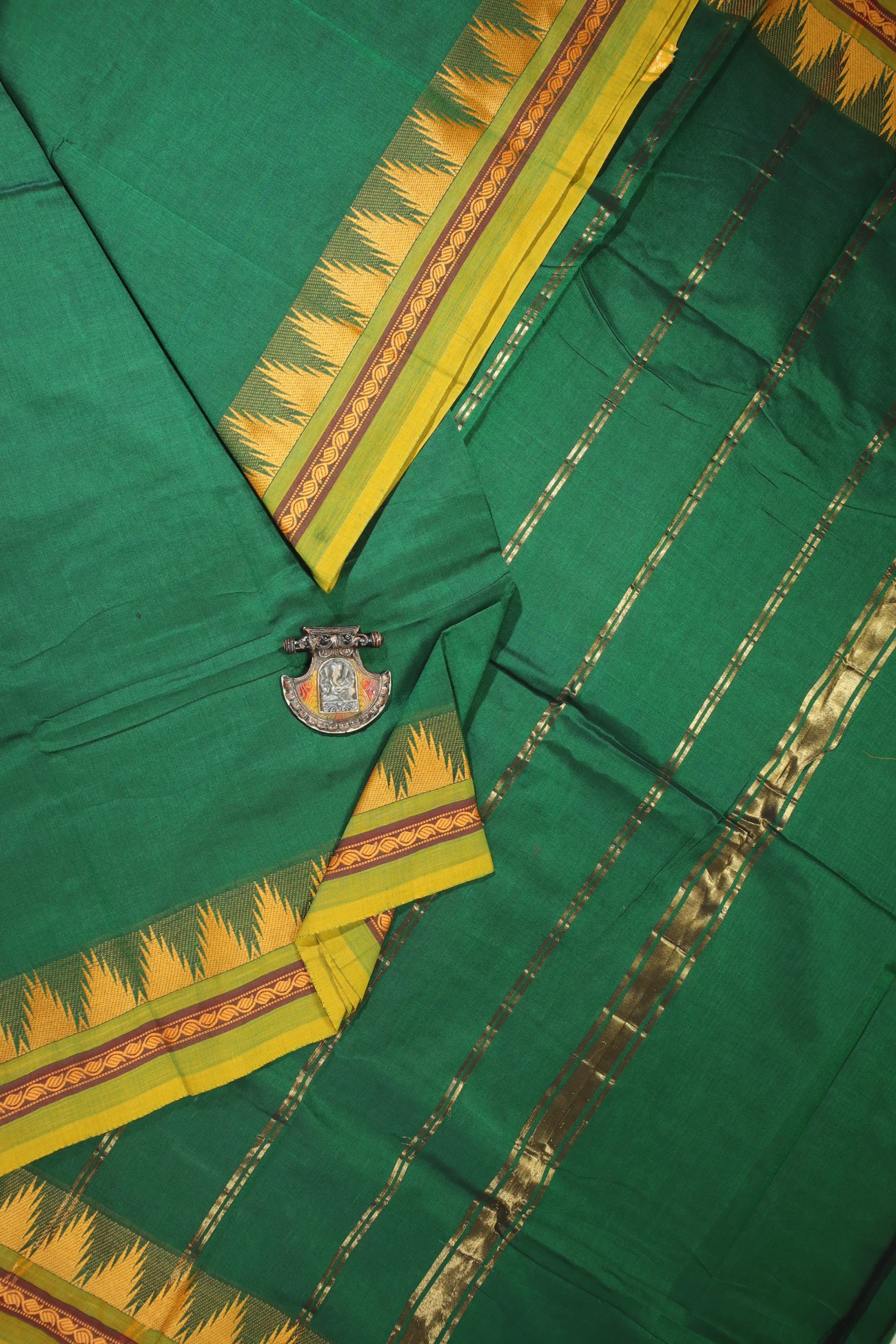 green-thalampoo-reku-kundavai-saree-kun000023-a