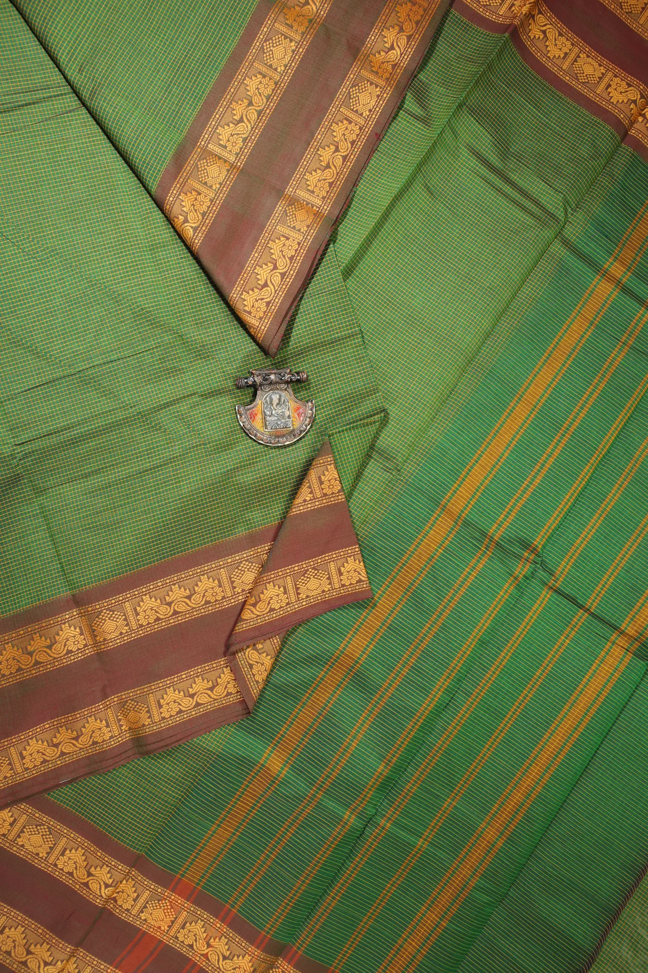 green-rettai-pettu-checked-kundavai-saree-kun000067-a