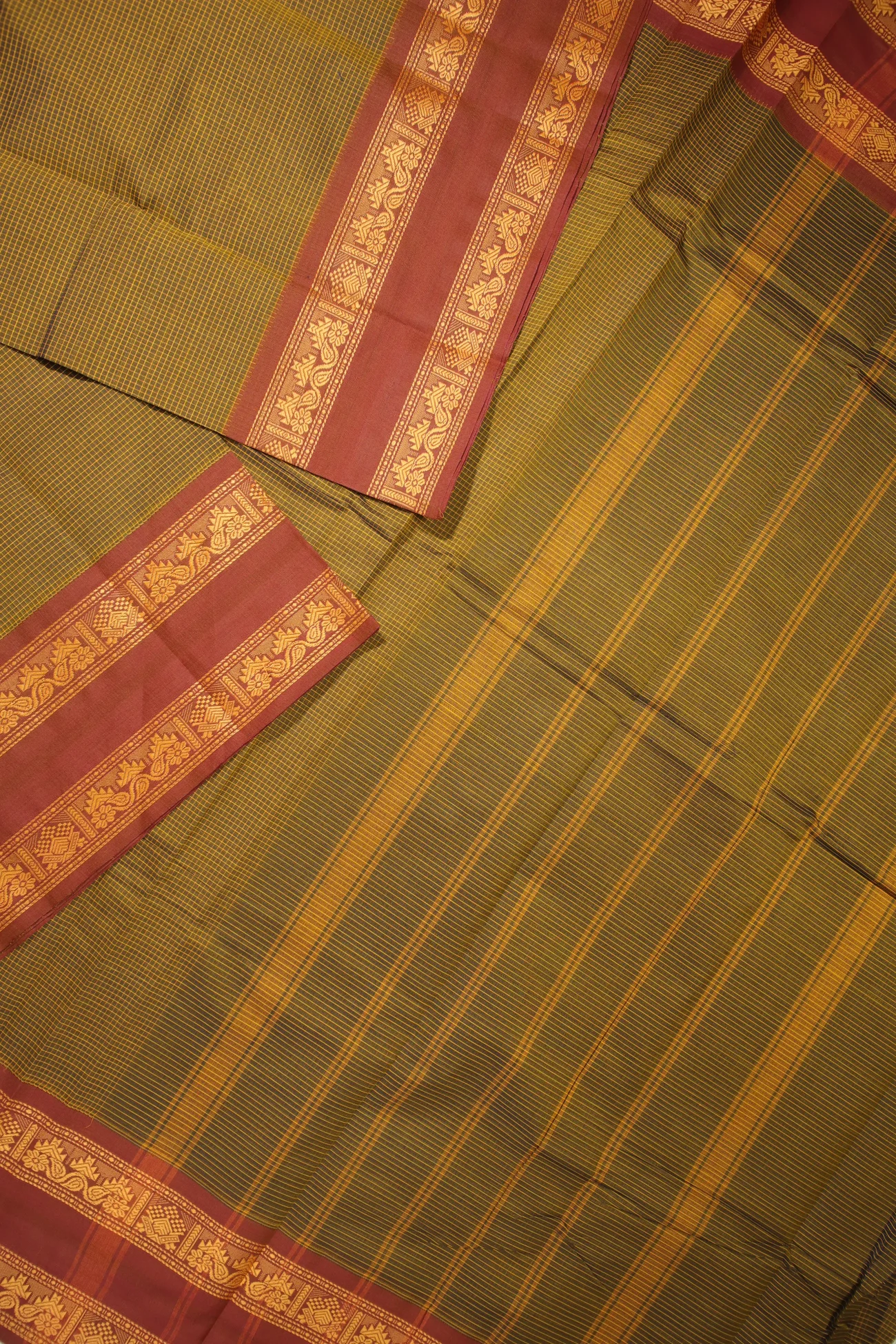 olive-drab-rettai-pettu-checked-kundavai-saree-kun000063-b