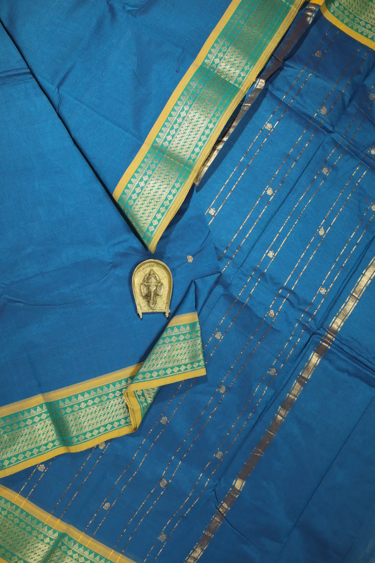 teal-temple-kundavai-saree-kun000053-a