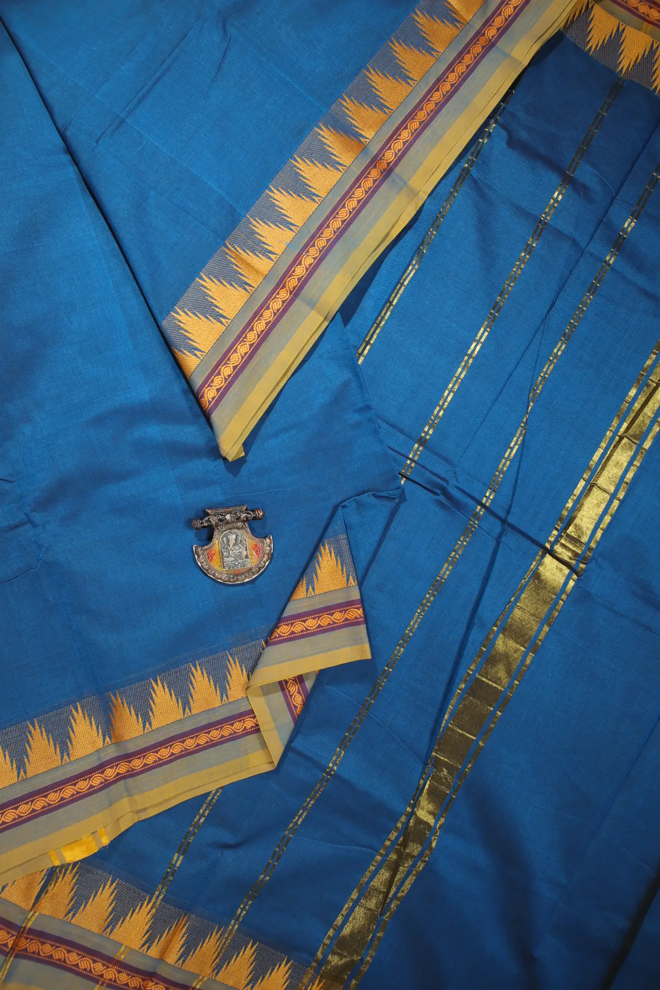 royal-blue-thalampoo-reku-kundavai-saree-kun000022-a