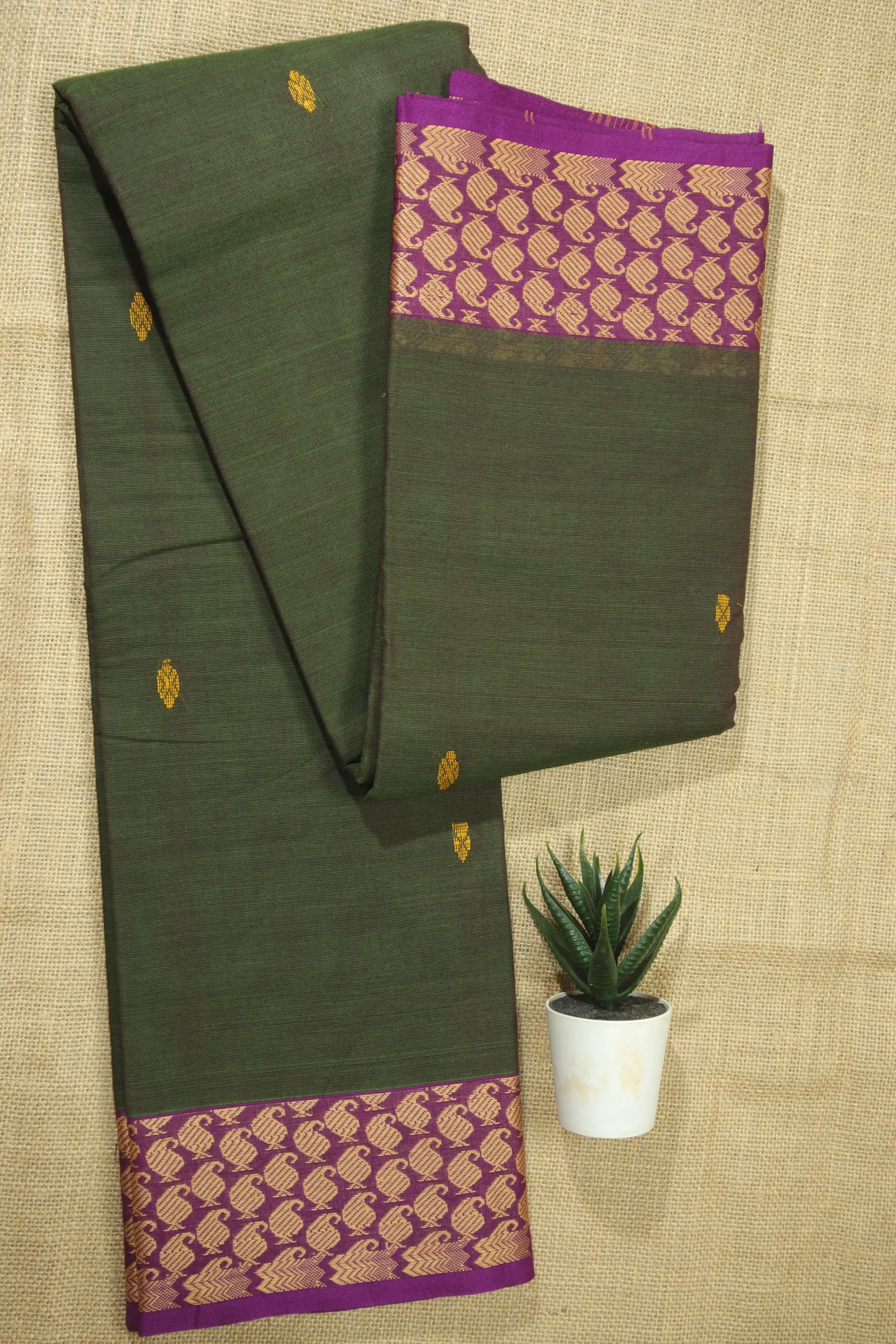 dark-green-mango-butta-saree-bs001967-a