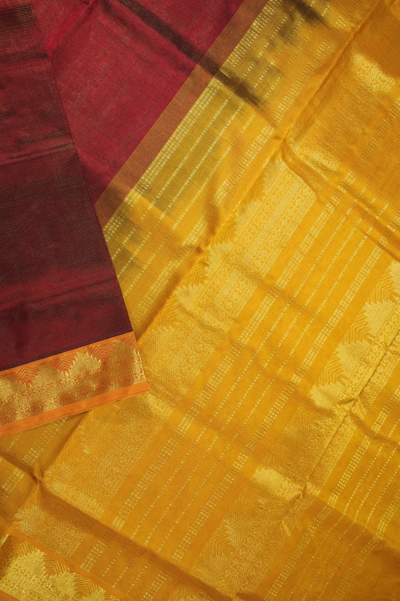 maroon-vaira-oosi-diamond-needle-kanchi-silk-cotton-saree-sc002860-e