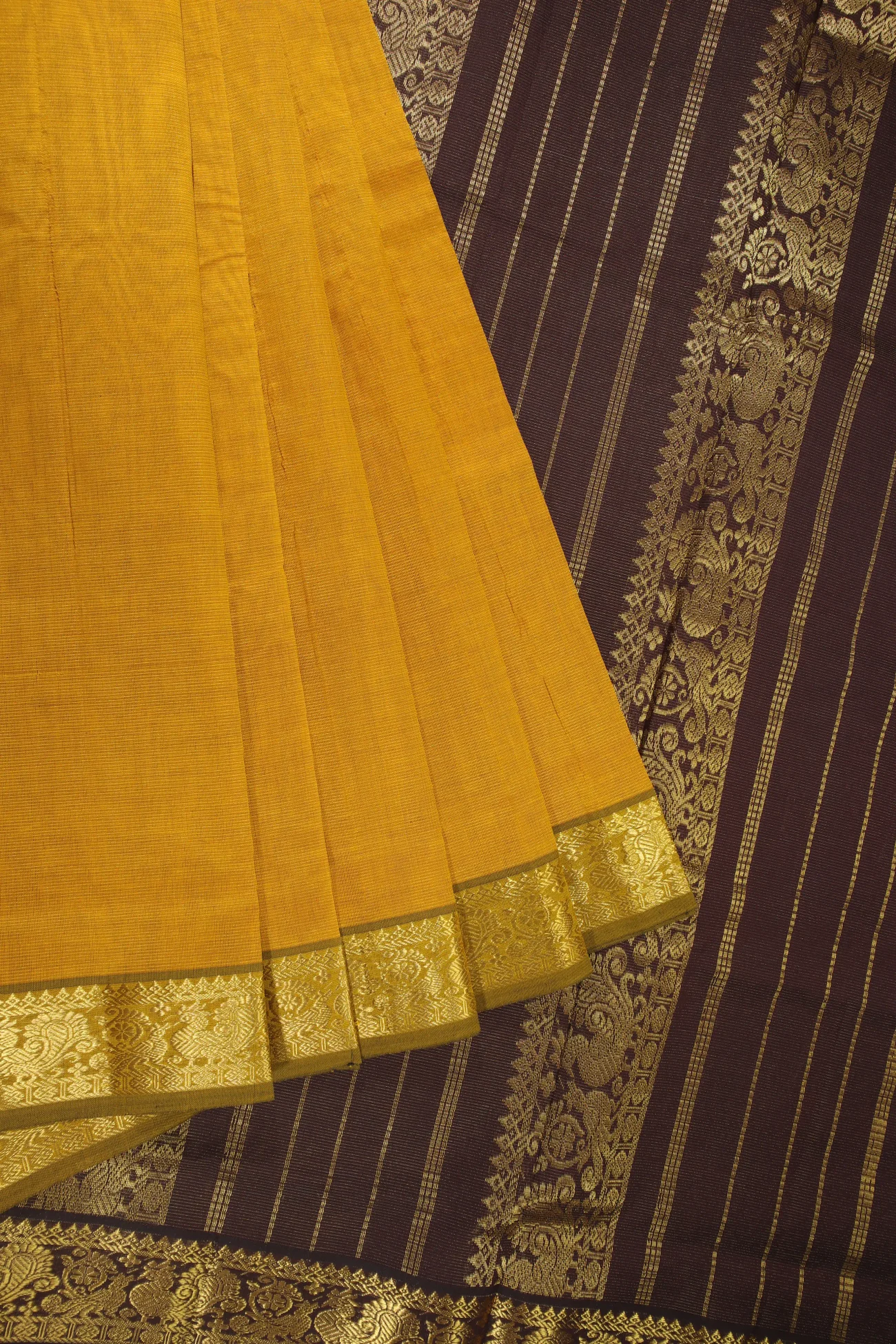 mustard-vaira-oosi-diamond-needle-kanchi-silk-cotton-saree-sc002864-a