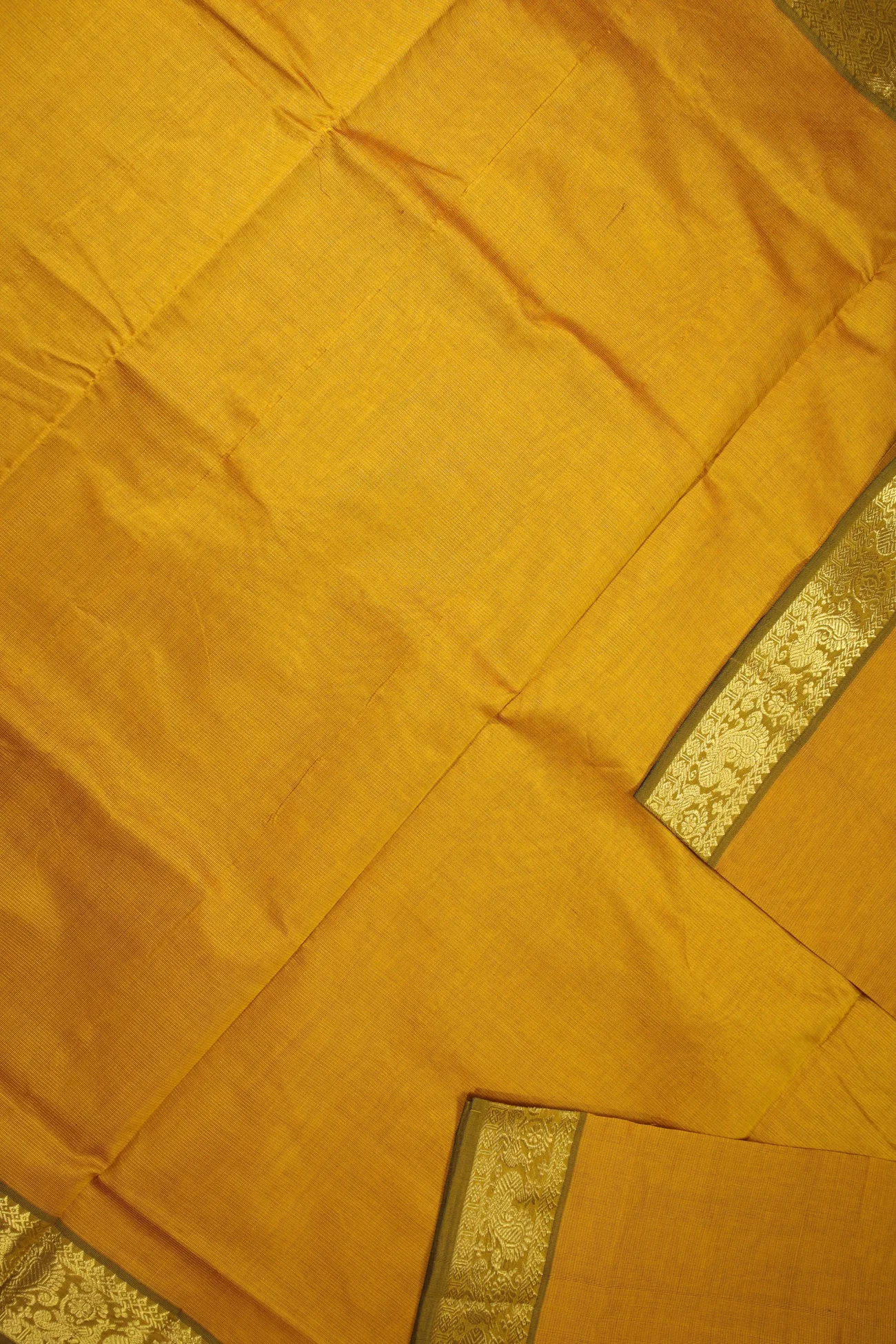 mustard-vaira-oosi-diamond-needle-kanchi-silk-cotton-saree-sc002864-c