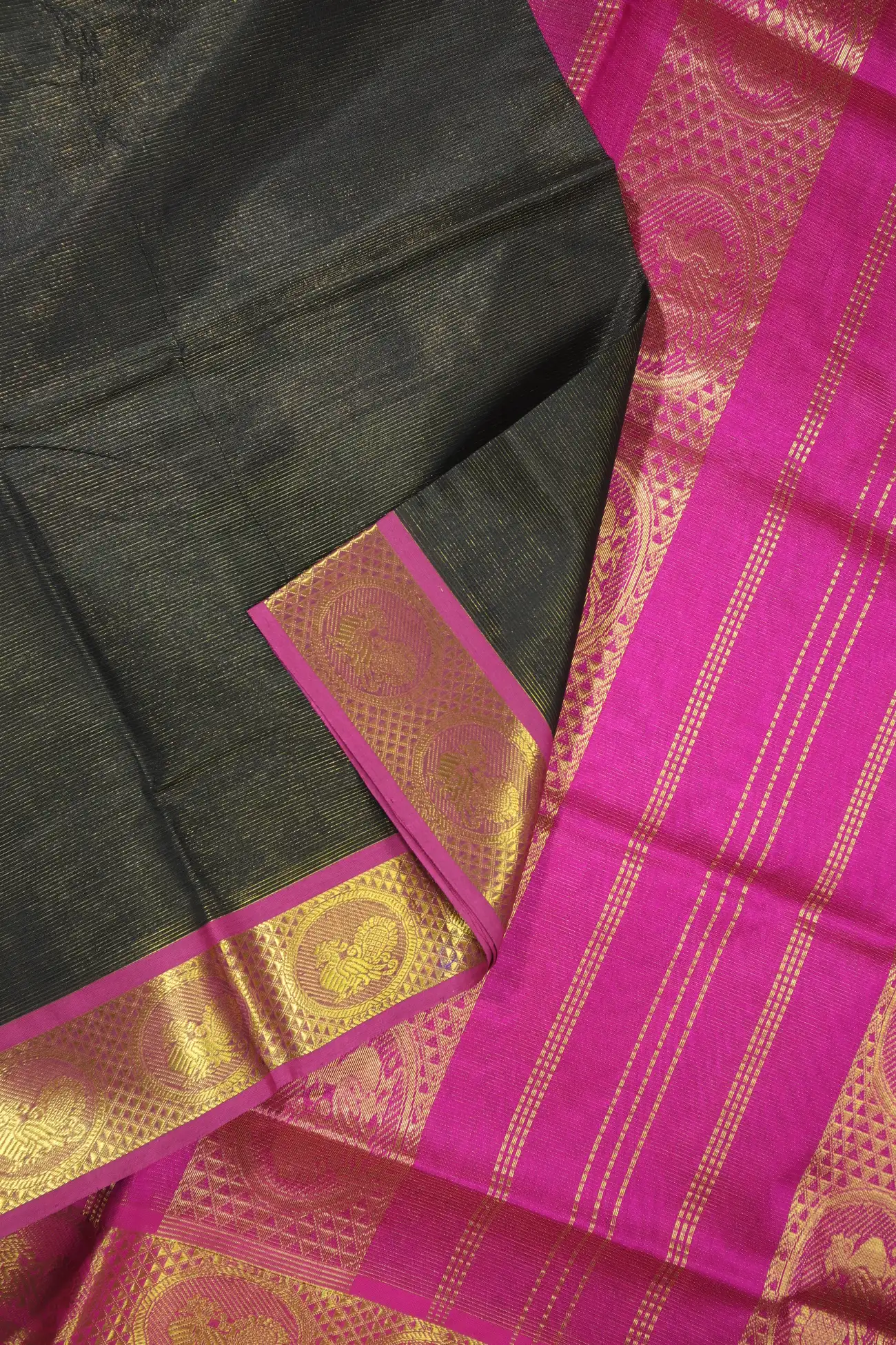 black-vaira-oosi-diamond-needle-kanchi-silk-cotton-saree-sc002856-b