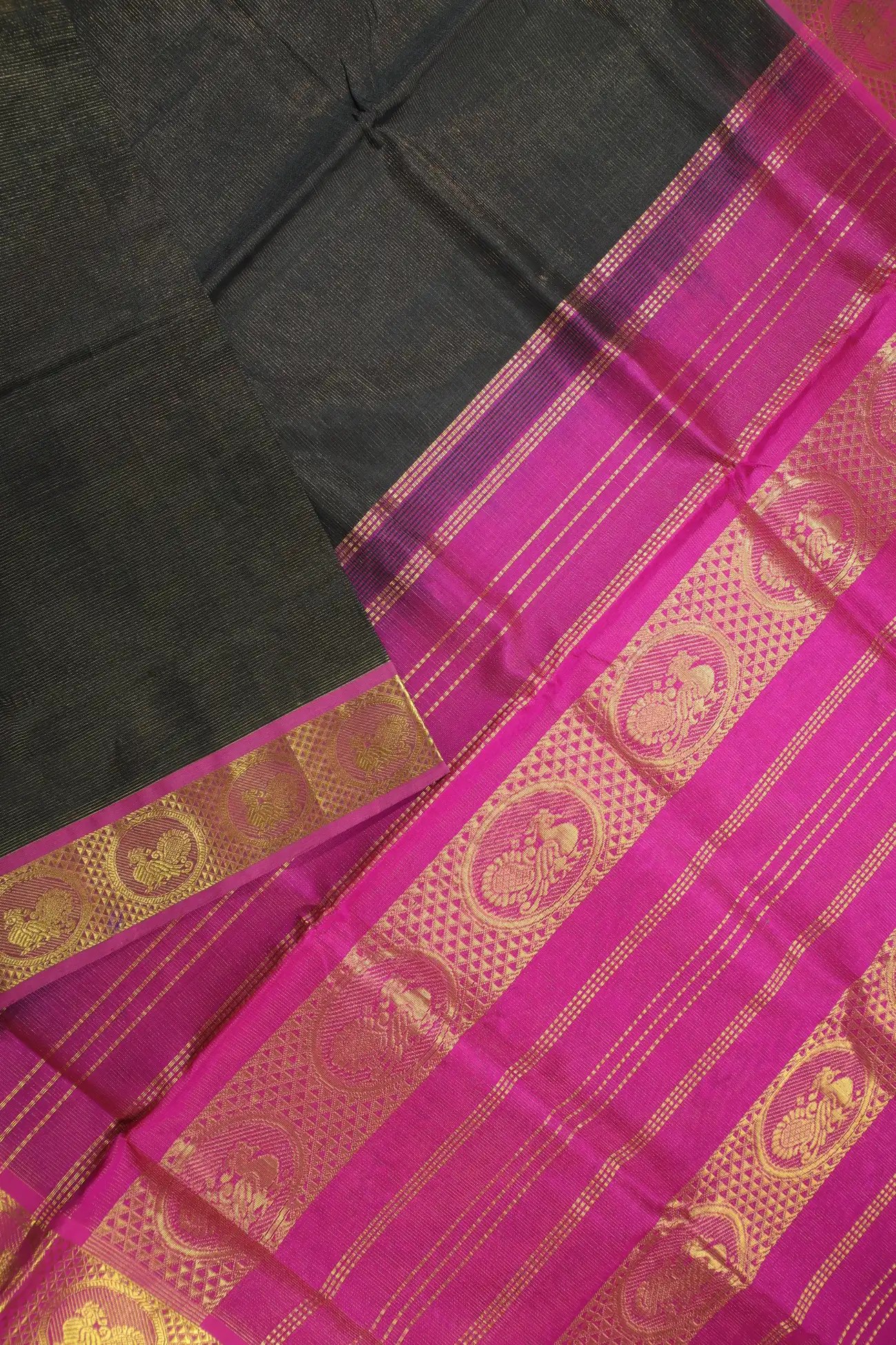 black-vaira-oosi-diamond-needle-kanchi-silk-cotton-saree-sc002856-c