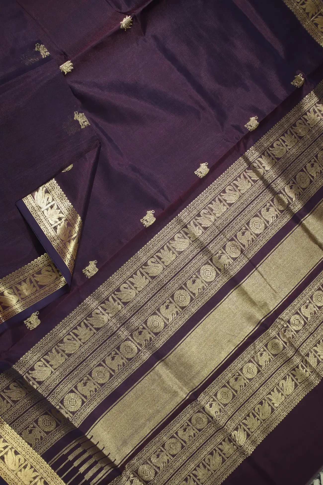 coffee-brown-cow-kanchi-silk-cotton-saree-sc002824-b