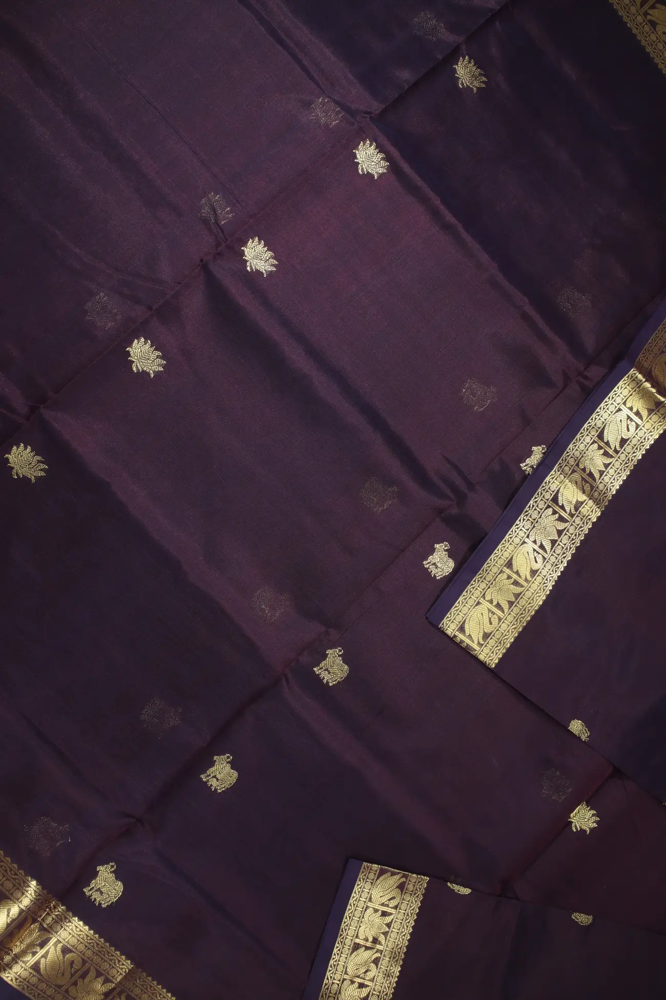 coffee-brown-cow-kanchi-silk-cotton-saree-sc002824-c