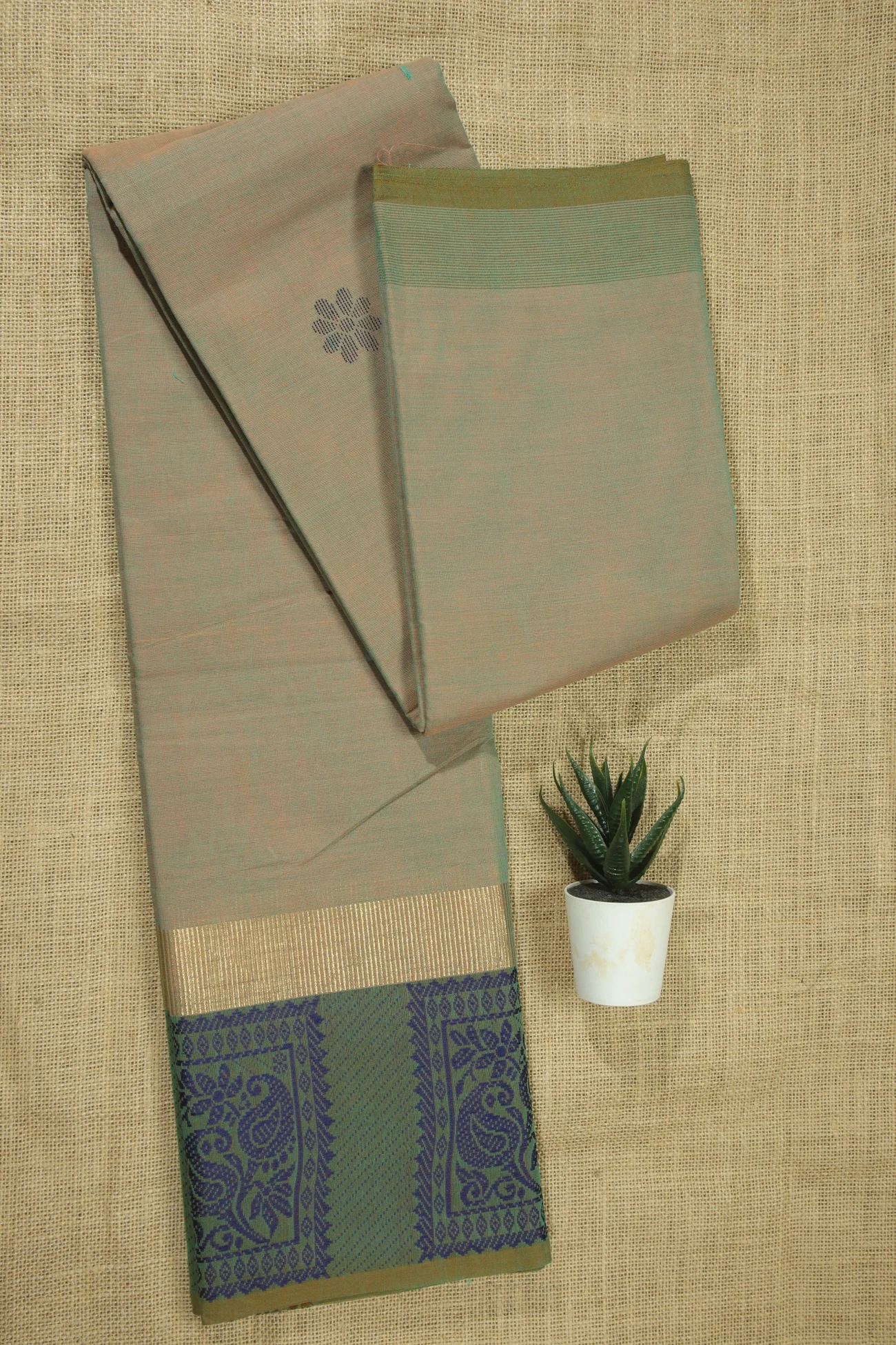 tan-mango-grand-border-saree-gb000497-a