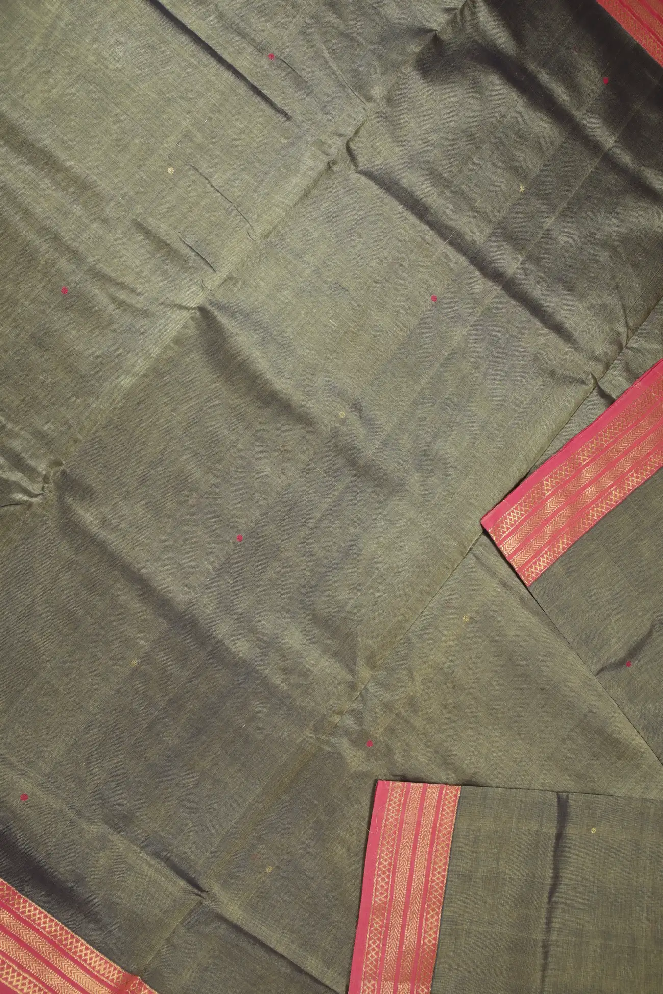 dim-gray-bomkai-kanchi-silk-cotton-saree-sc002821-c