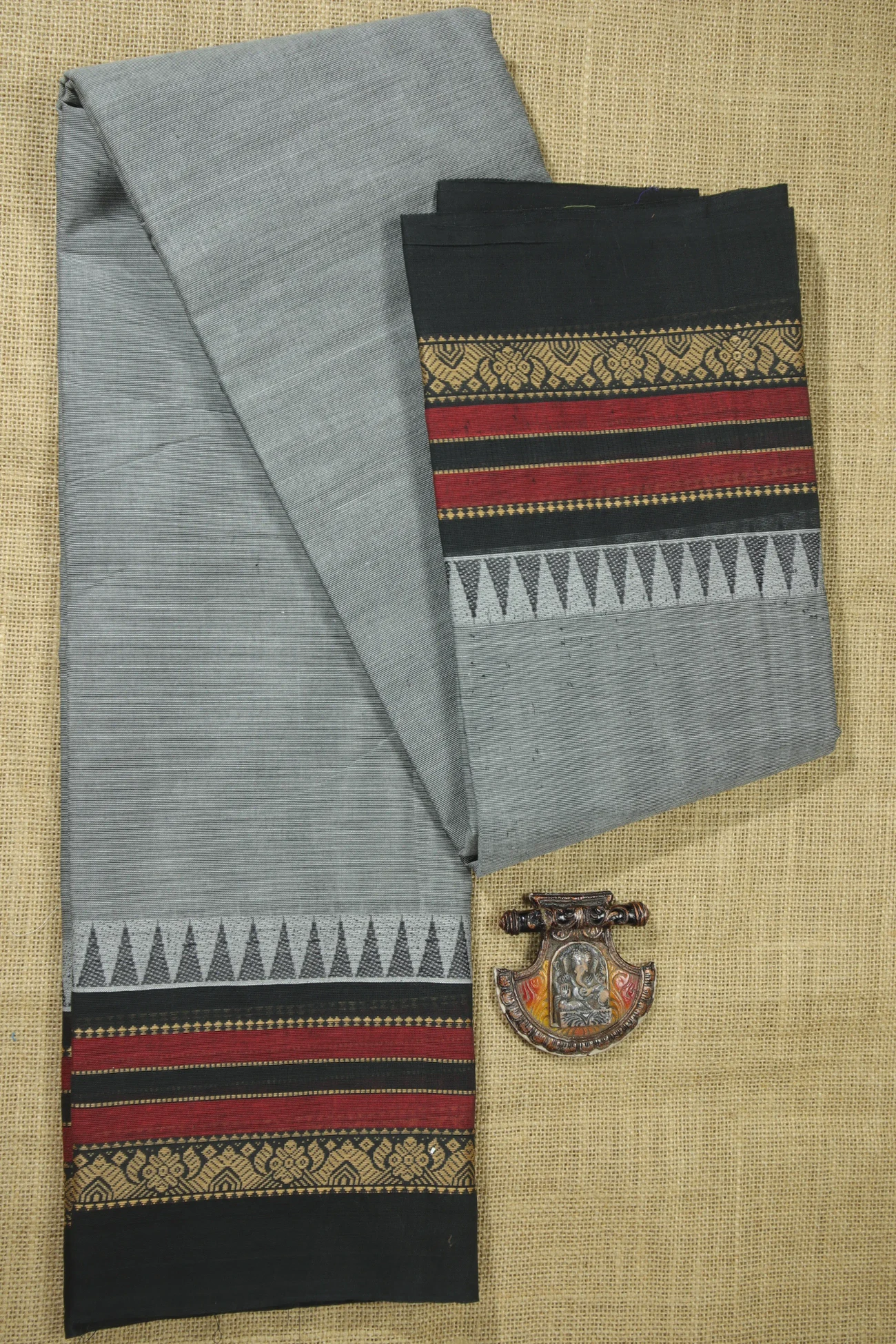 light-gray-temple-malarkodi-saree-mk007952-a