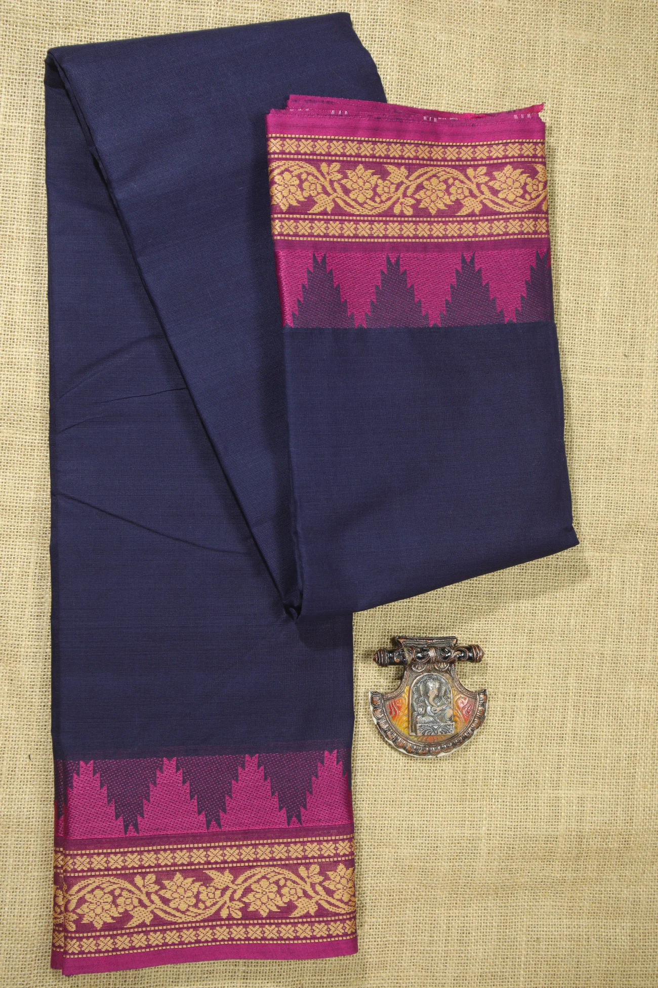 navy-flower-temple-malarkodi-saree-mk007964-a