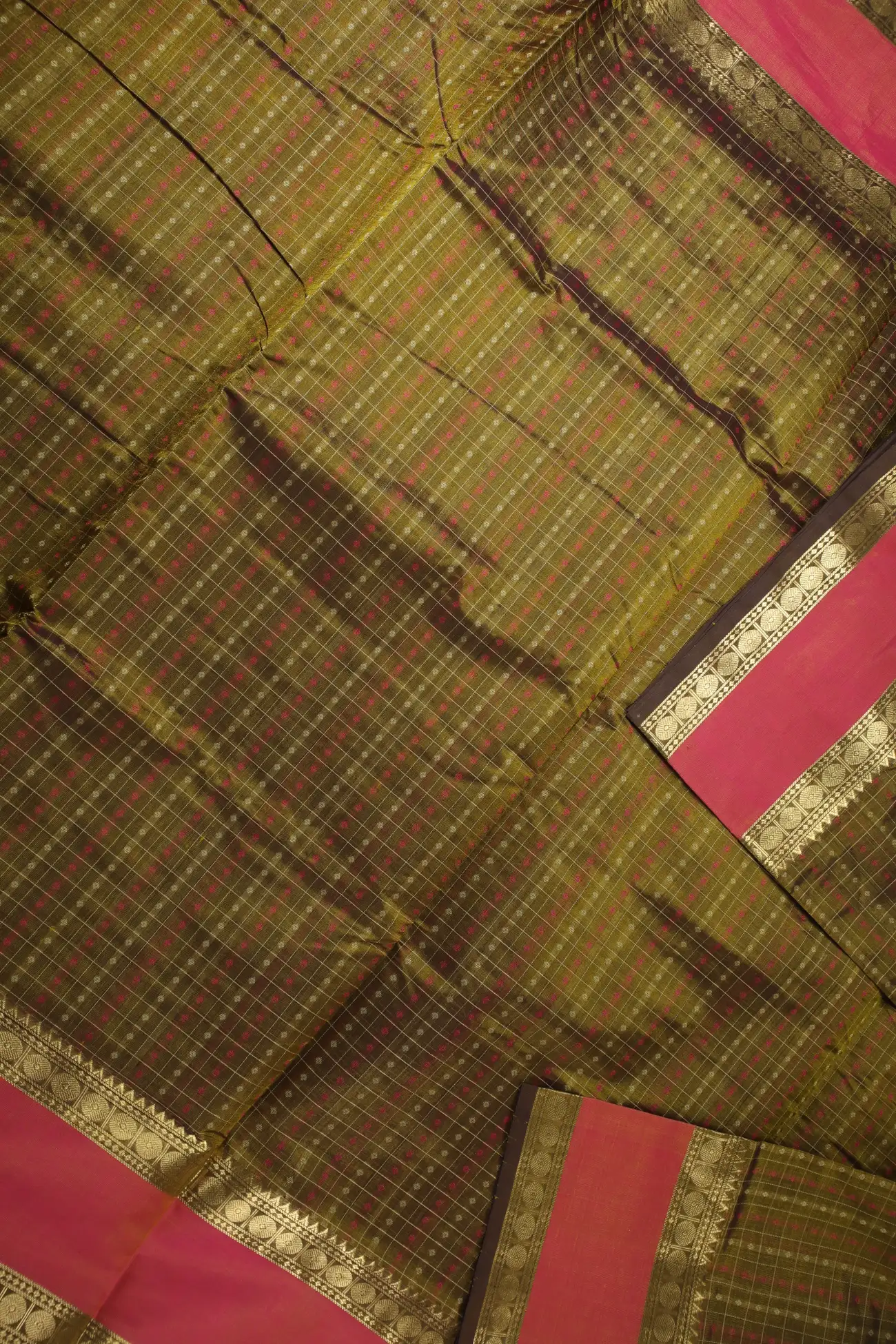 olive-laksha-deepam-kanchi-silk-cotton-saree-sc002841-c