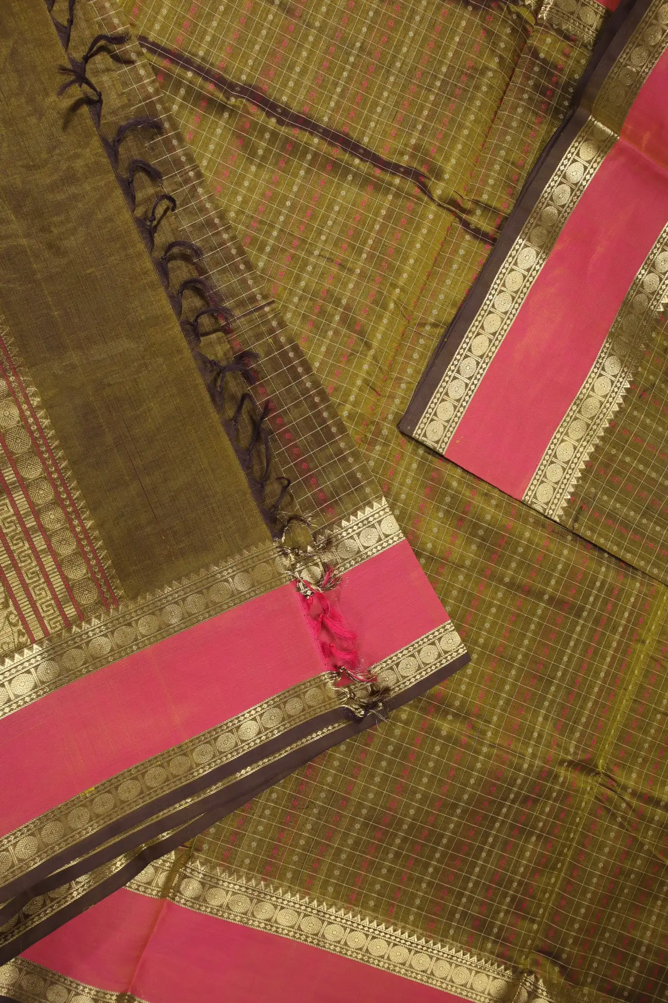 olive-laksha-deepam-kanchi-silk-cotton-saree-sc002841-e