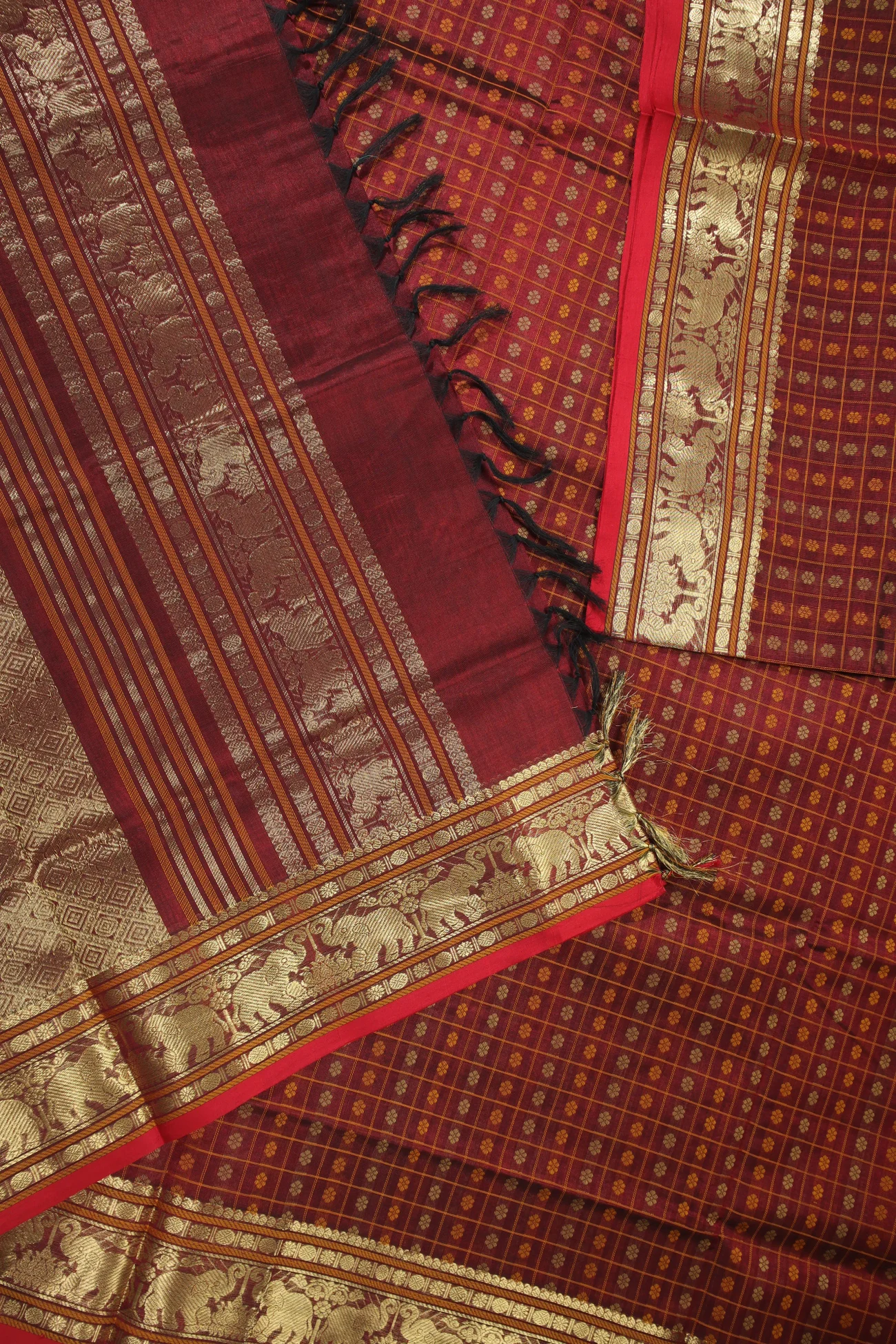 dark-maroon-thousand-1000-butta-kanchi-silk-cotton-saree-sc002846-e