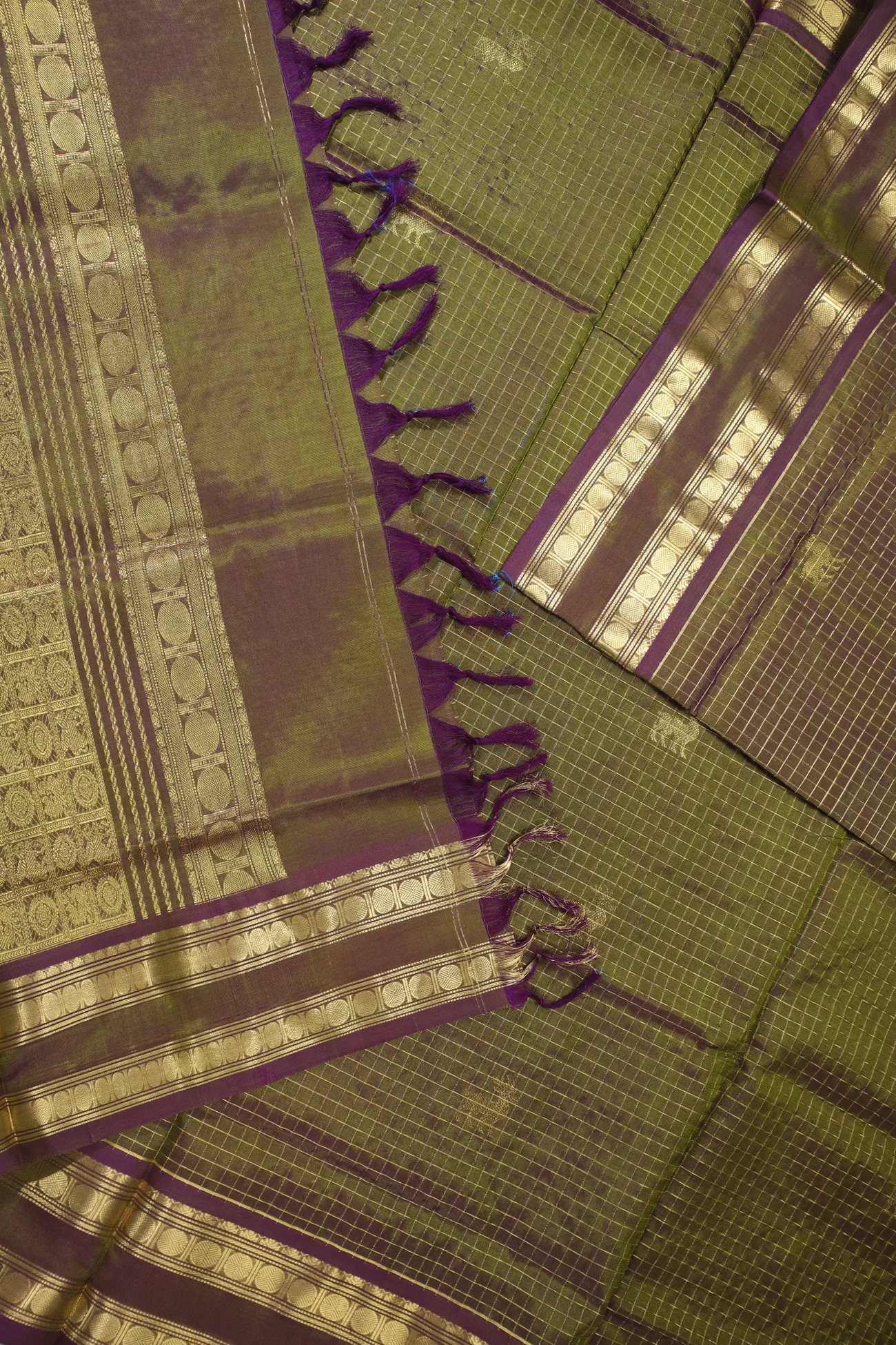 dark-olive-green-ruthratcham-deer-kanchi-silk-cotton-saree-sc002854-d