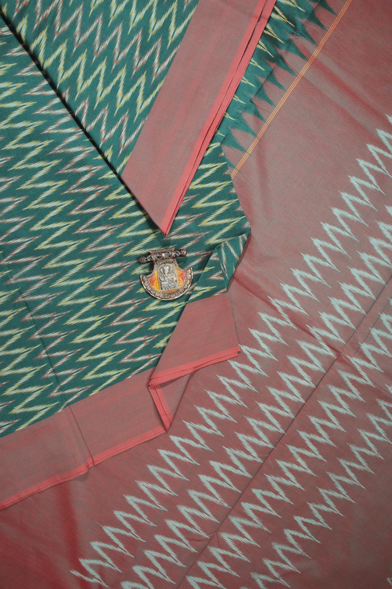 dark-green-zigzag-ikat-saree-is001340-a